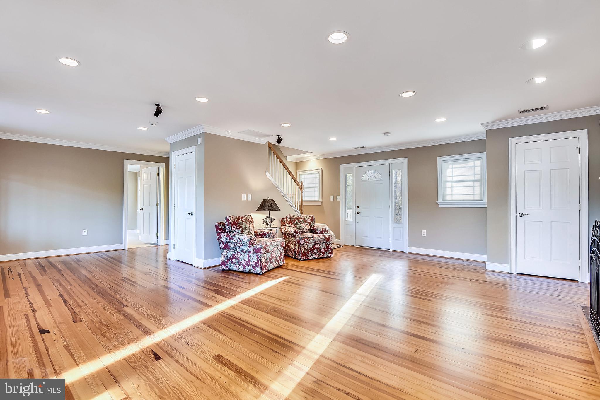 WEST RIVER - Residential