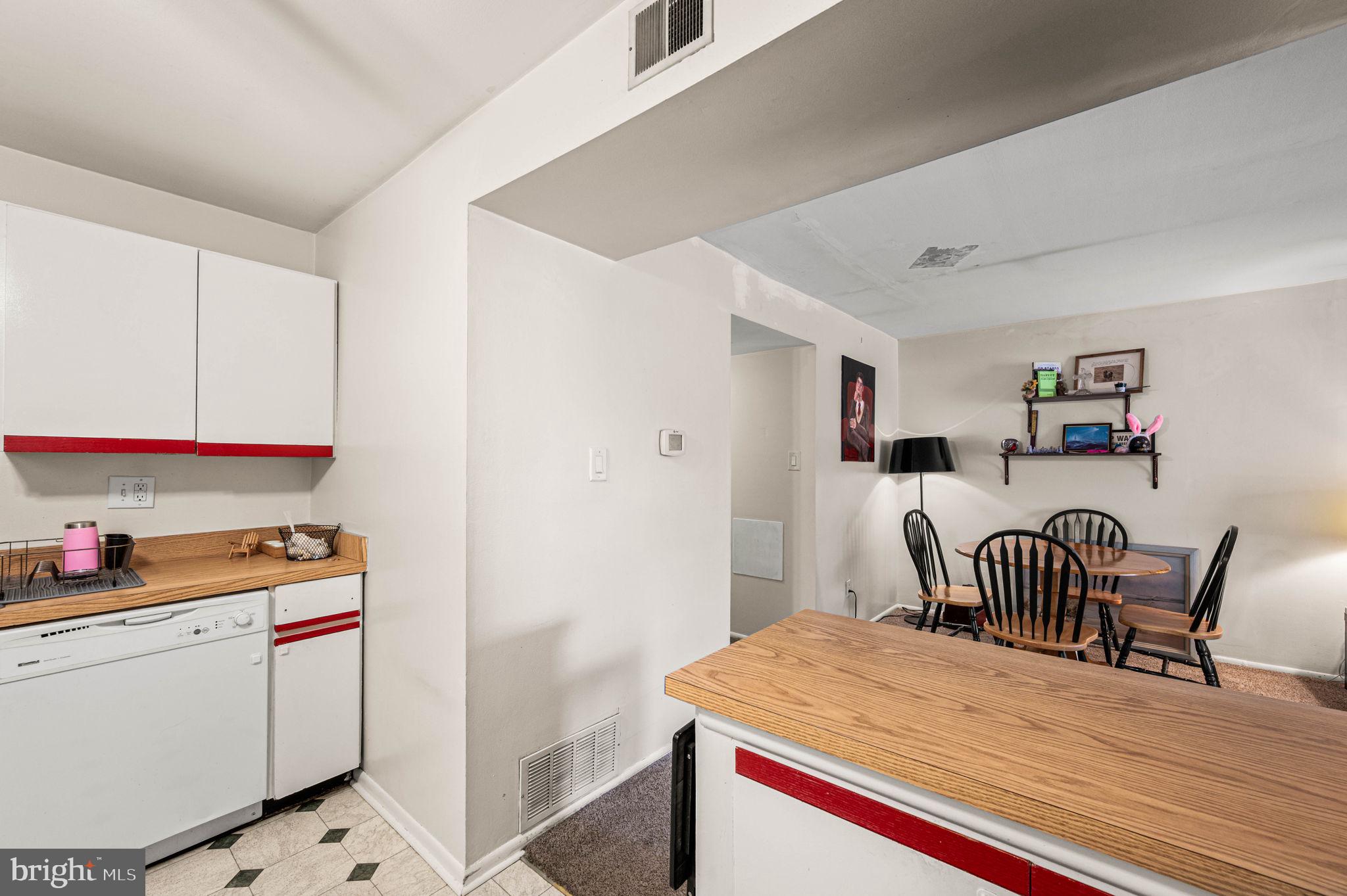 SAYBROOK VIL - Residential