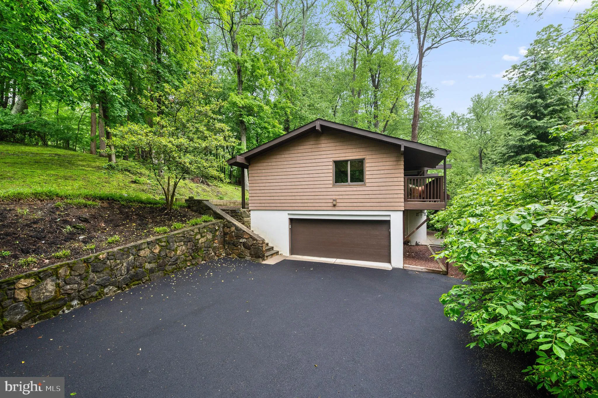 Berwyn, Pennsylvania 19312, United States, 4 Bedrooms Bedrooms, ,3 BathroomsBathrooms,Residential,Contingent,126917