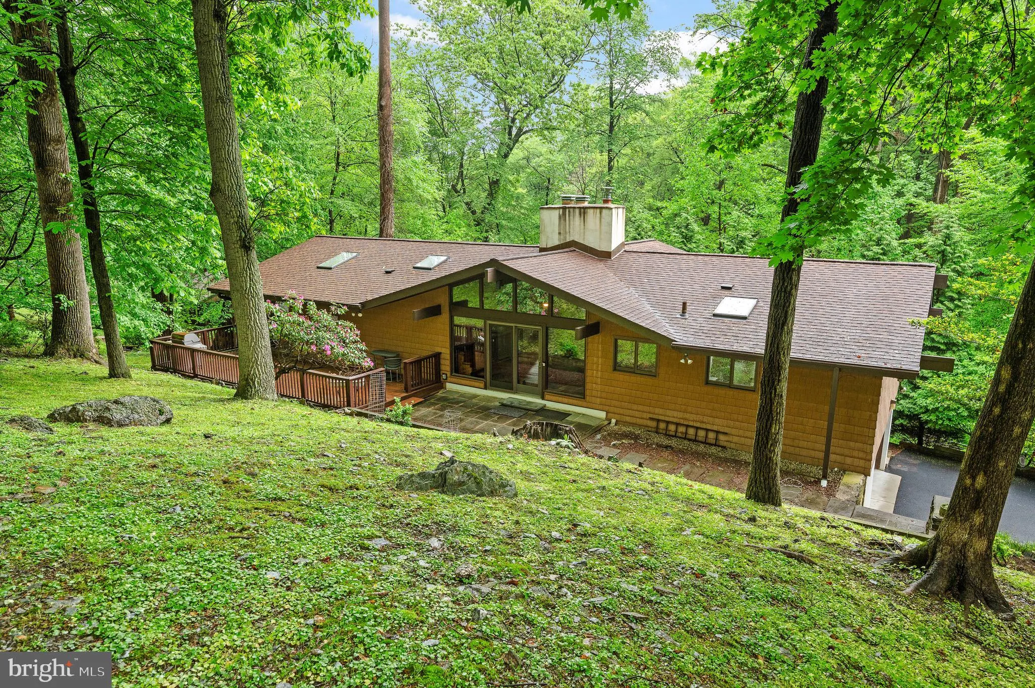 Berwyn, Pennsylvania 19312, United States, 4 Bedrooms Bedrooms, ,3 BathroomsBathrooms,Residential,Contingent,126917