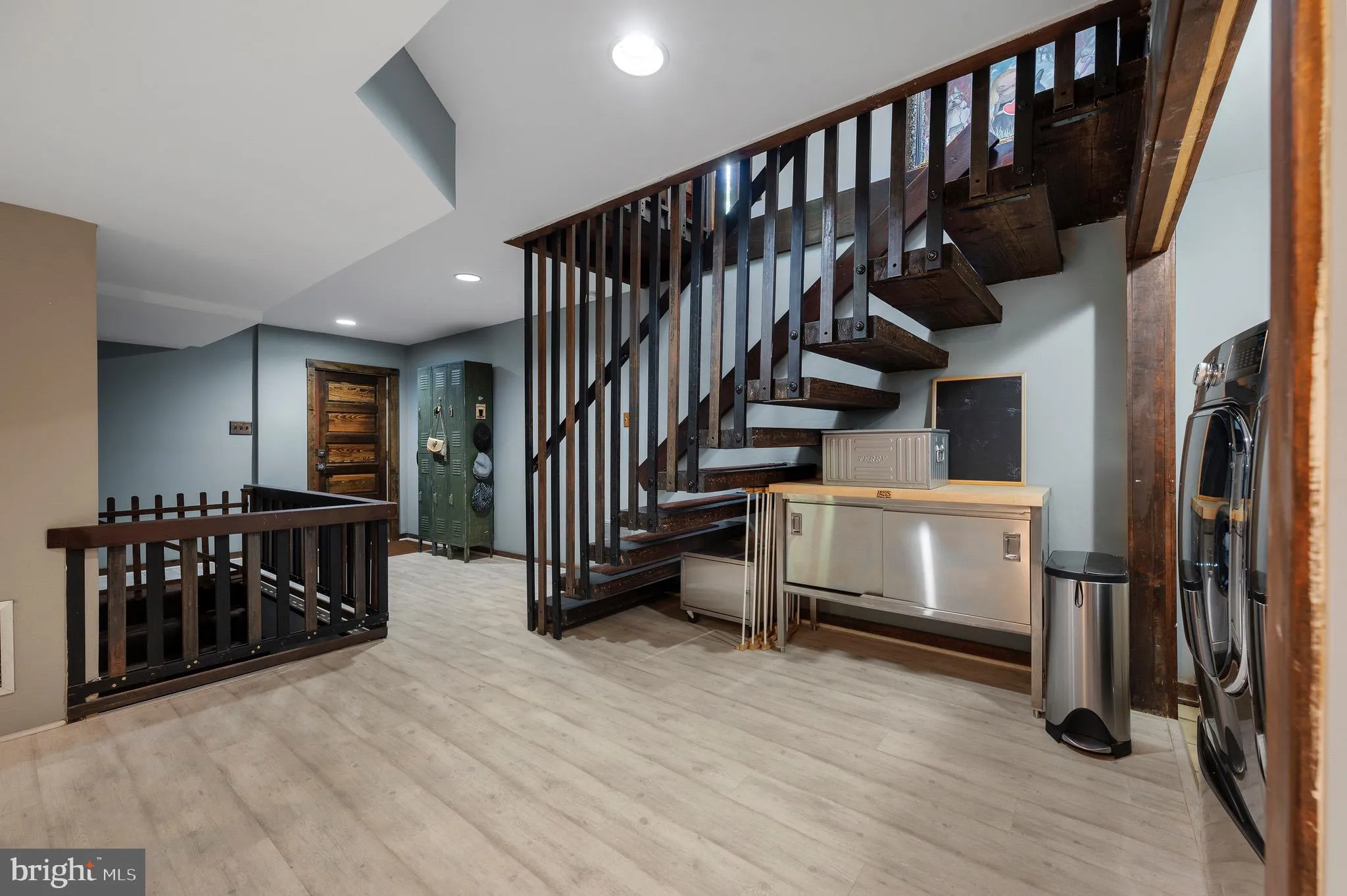 Berwyn, Pennsylvania 19312, United States, 4 Bedrooms Bedrooms, ,3 BathroomsBathrooms,Residential,Contingent,126917