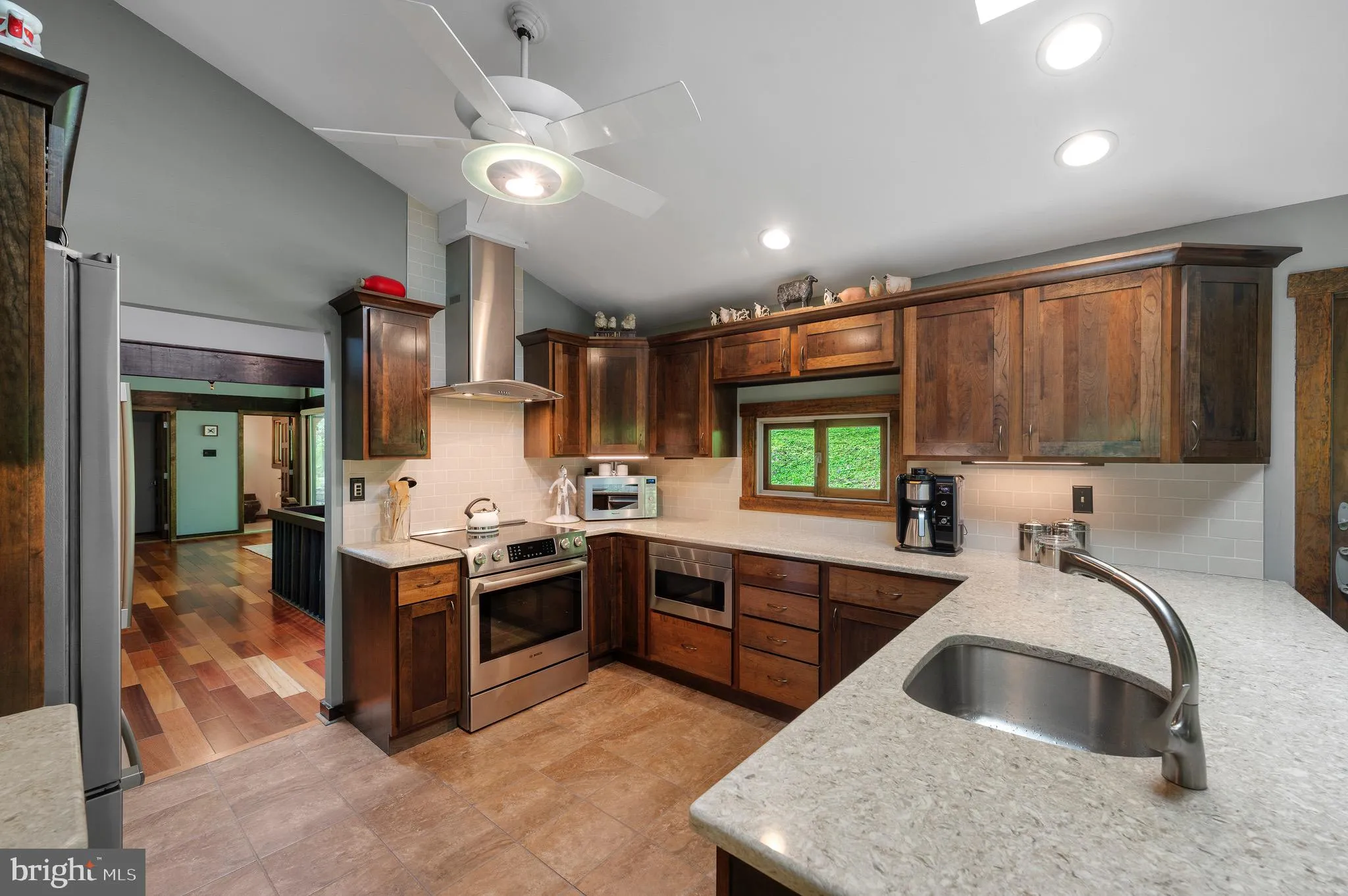 Berwyn, Pennsylvania 19312, United States, 4 Bedrooms Bedrooms, ,3 BathroomsBathrooms,Residential,Contingent,126917