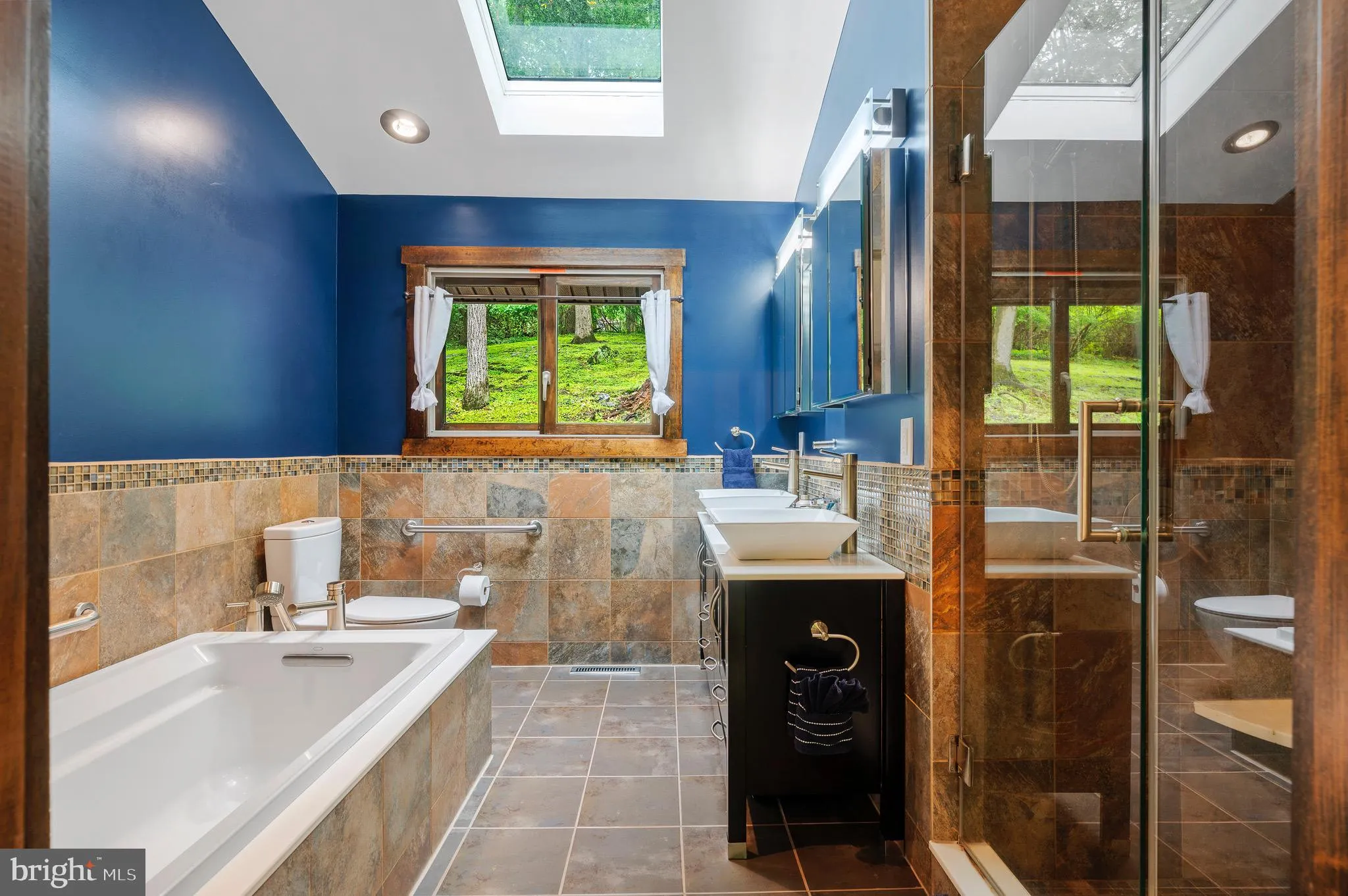 Berwyn, Pennsylvania 19312, United States, 4 Bedrooms Bedrooms, ,3 BathroomsBathrooms,Residential,Contingent,126917