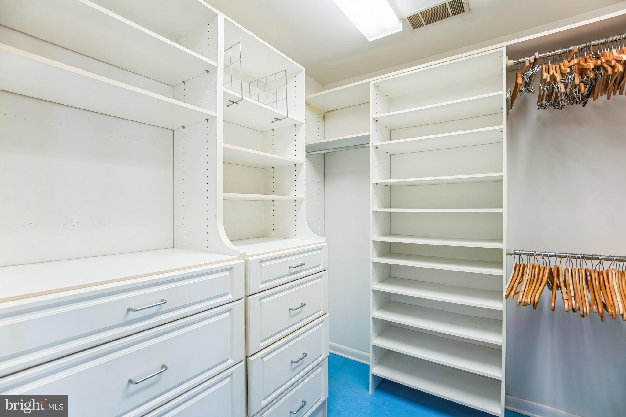 SOUTHWINDS - Residential