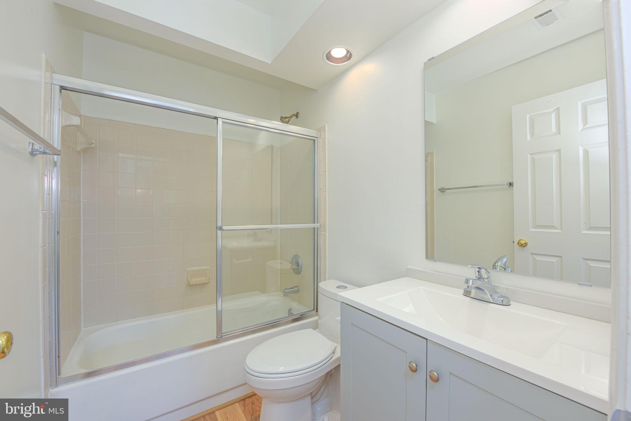 PRINCETON WOODS - Residential Lease