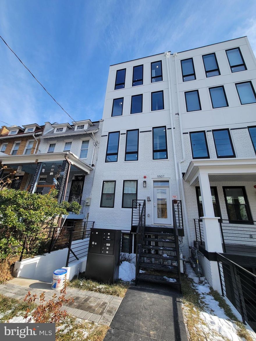 A well-designed space within the Valentis 93 Condominiums, this home features 2 cozy bedrooms and 2.5 stylish bathrooms with an inviting open floor plan bathed in natural light through large windows. The living area provides a versatile space for relaxation and entertainment, seamlessly flowing into a modern kitchen, fully equipped with everything you need. The primary bedroom has ample closet space and easy access to a full bathroom with natural light available. The second bedroom is equally spacious and can be used as a guest room, home office, or whatever suits your lifestyle. The area is known for its unique blend of historic charm and modern conveniences, with ample dining choices just steps away, making it a sought-after destination for those looking to enjoy the best of city living.