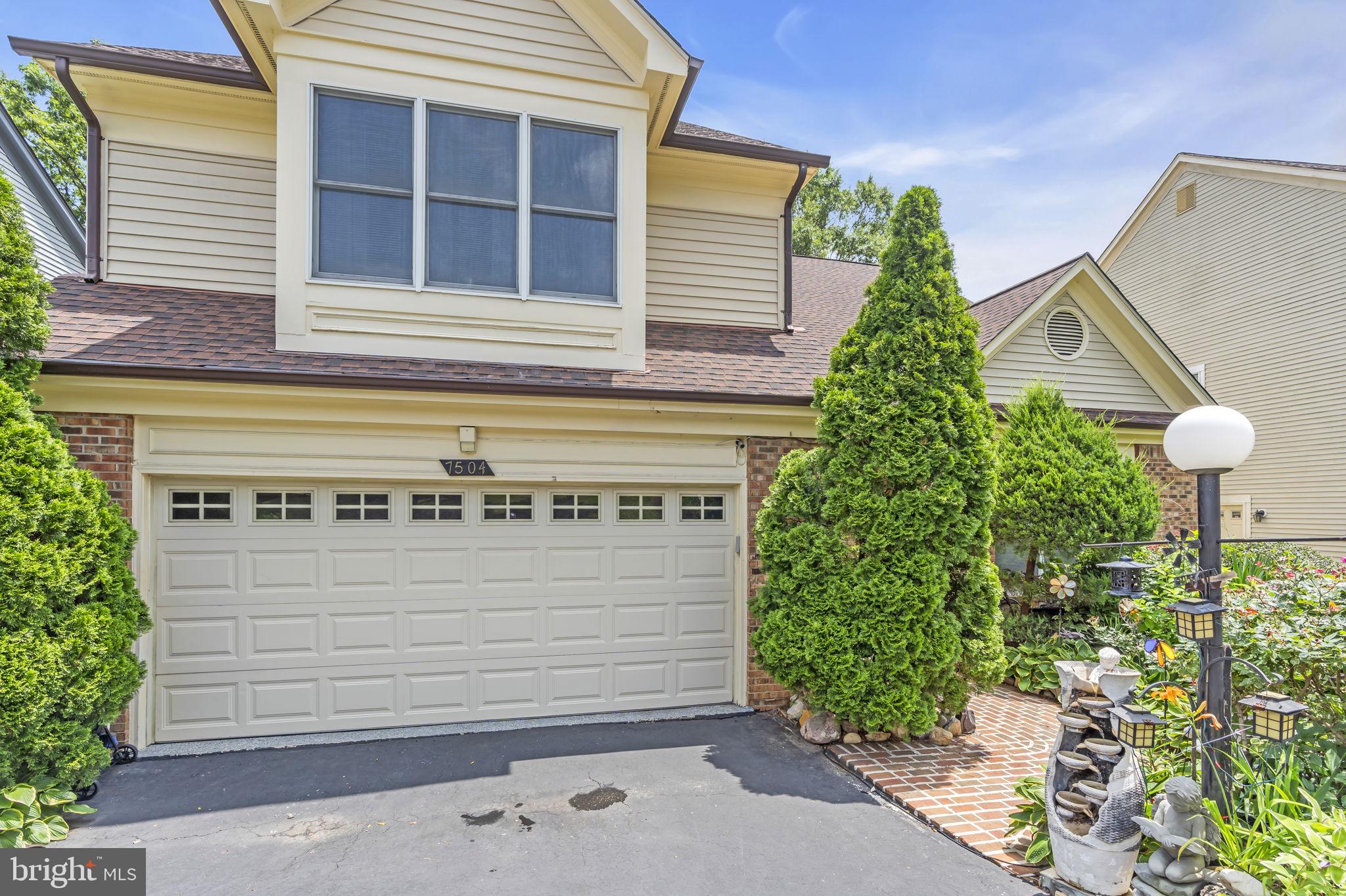 7504 WALNUT HILL LANE