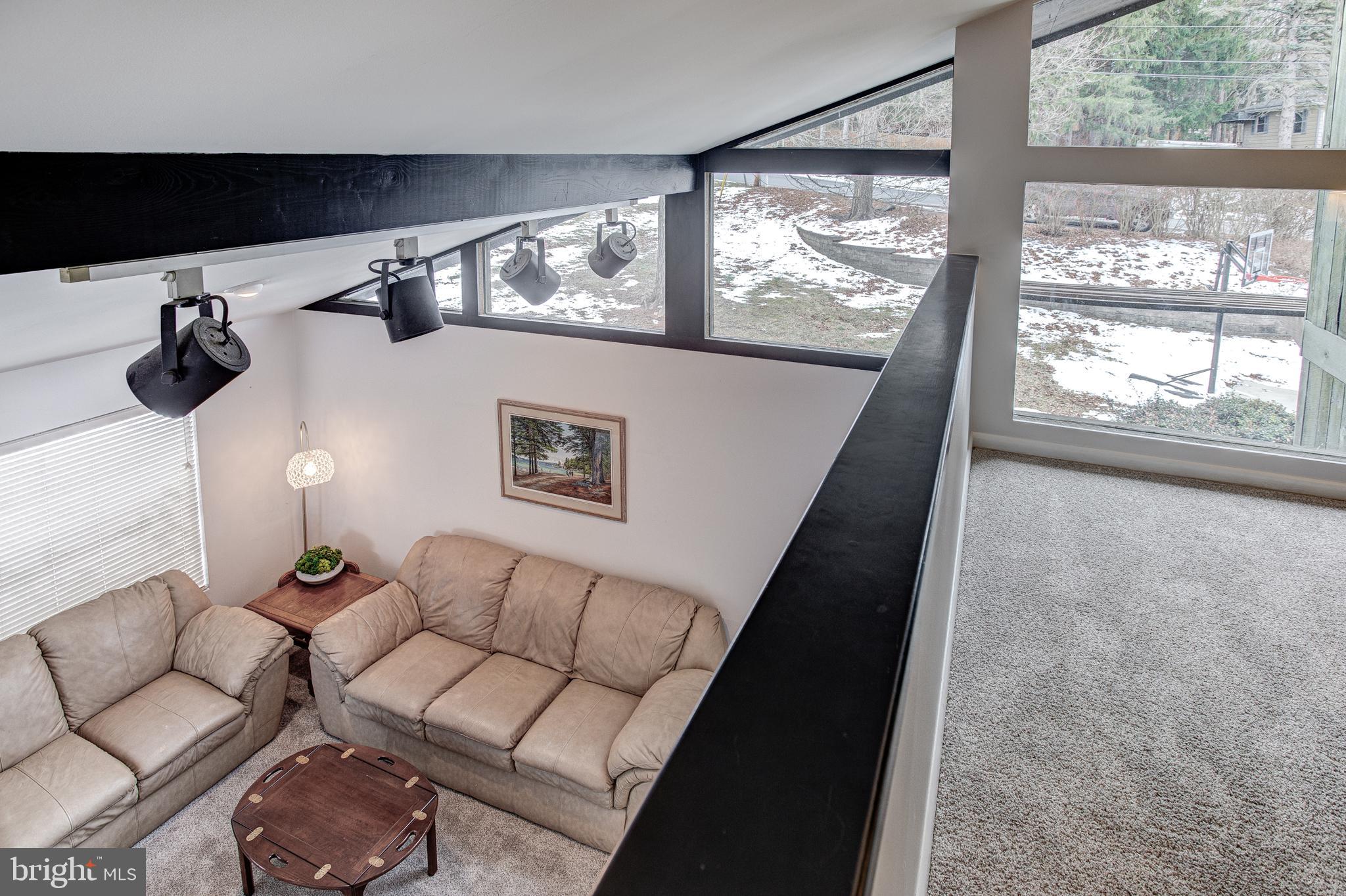 THE HILL - Residential