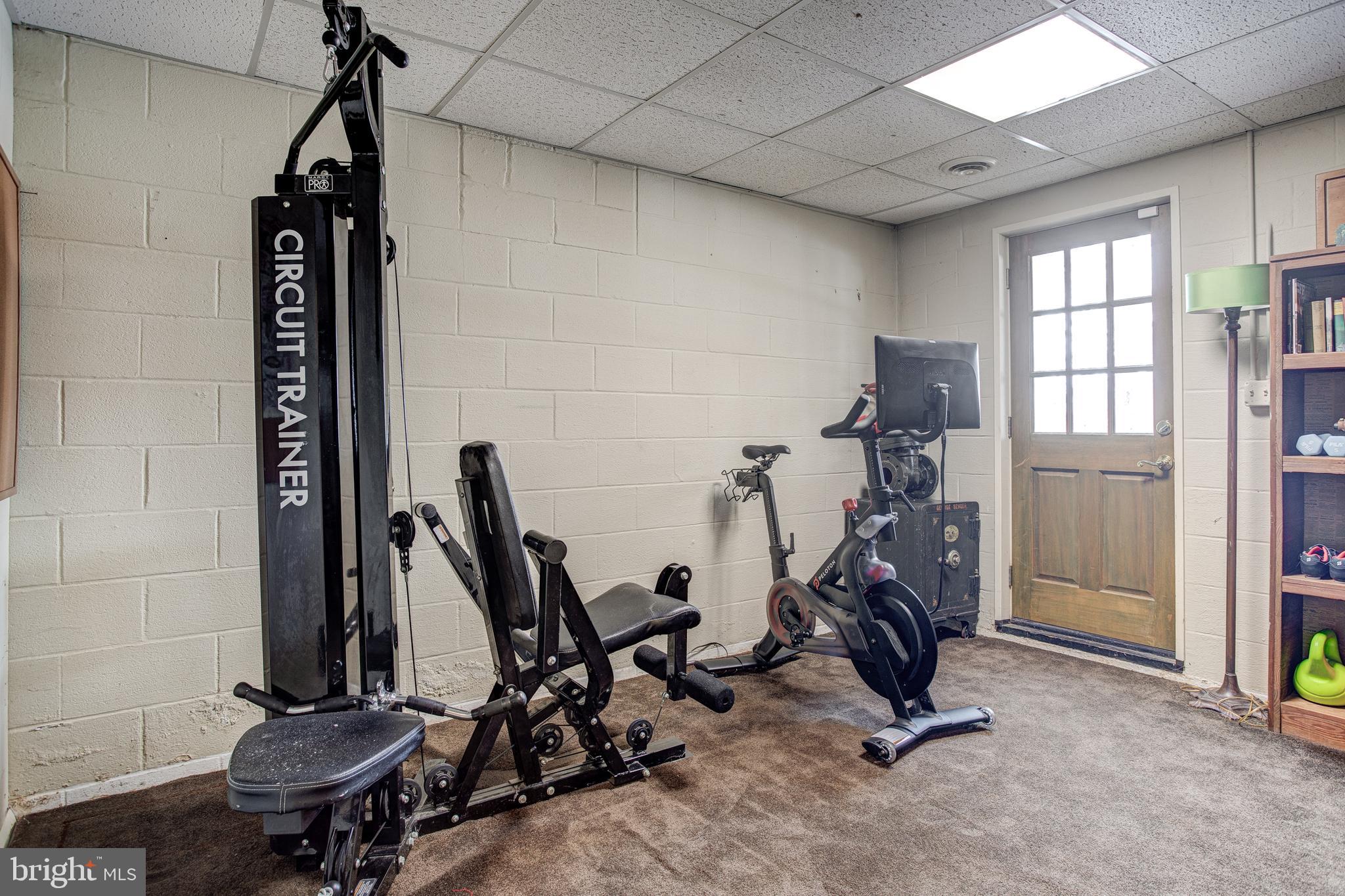 THE HILL - Residential