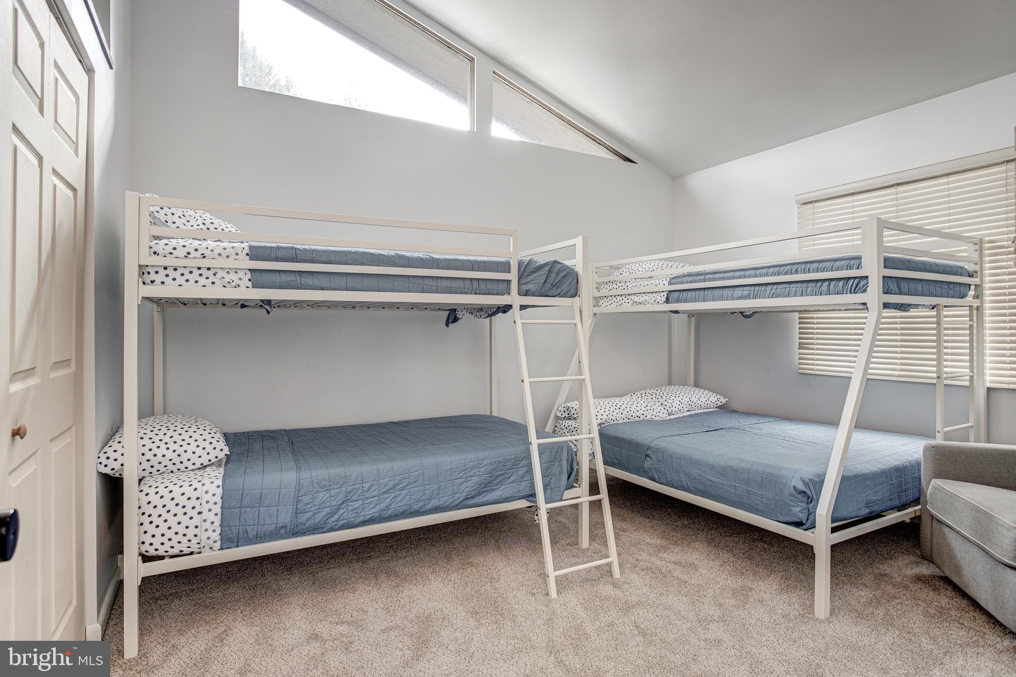 THE HILL - Residential