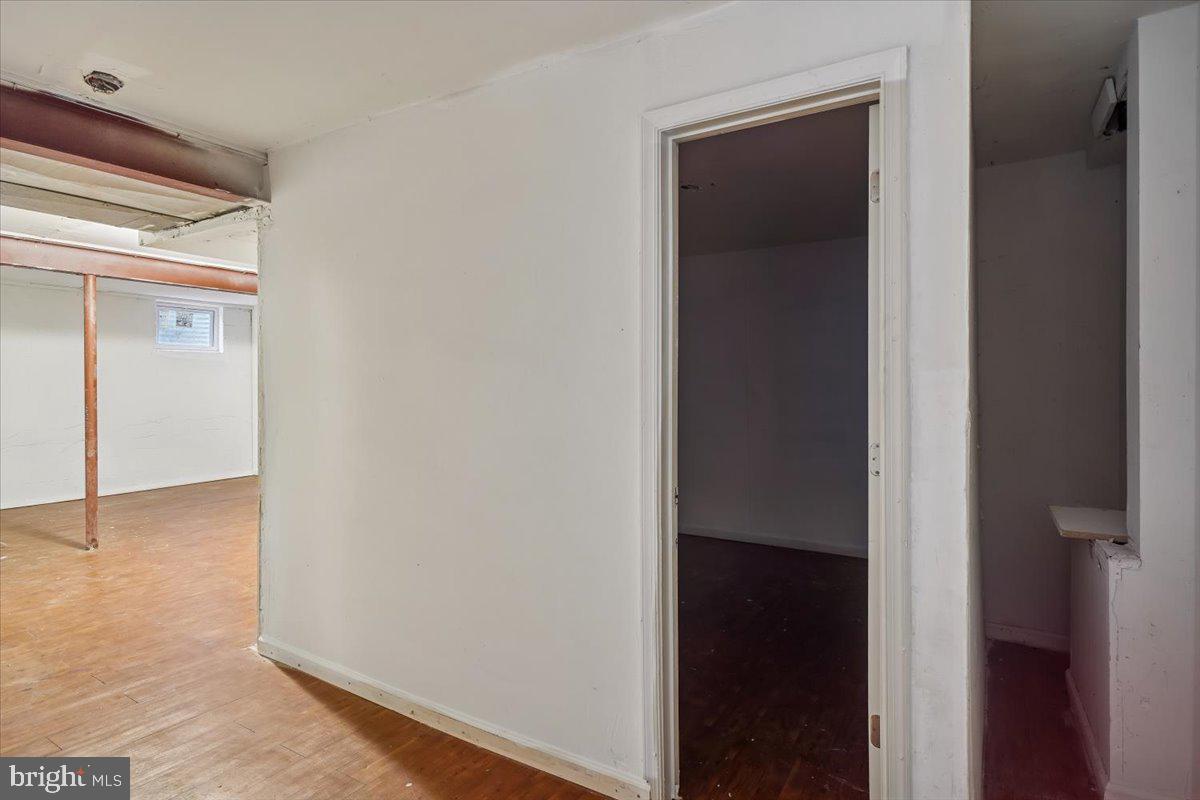 HAWTHORNE SQUARE - Residential