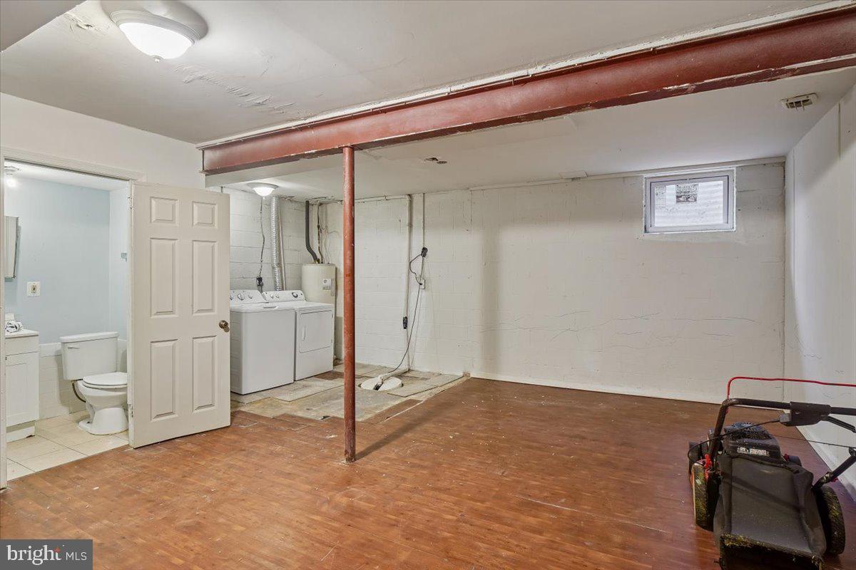 HAWTHORNE SQUARE - Residential