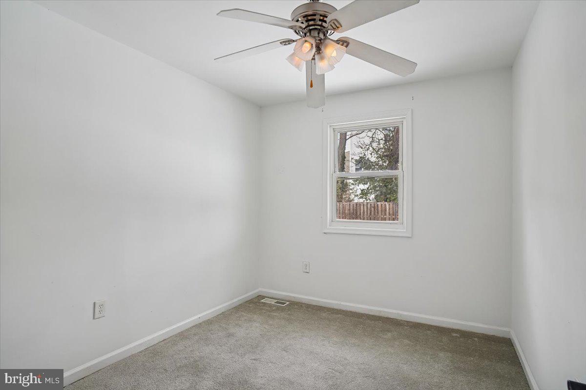 HAWTHORNE SQUARE - Residential