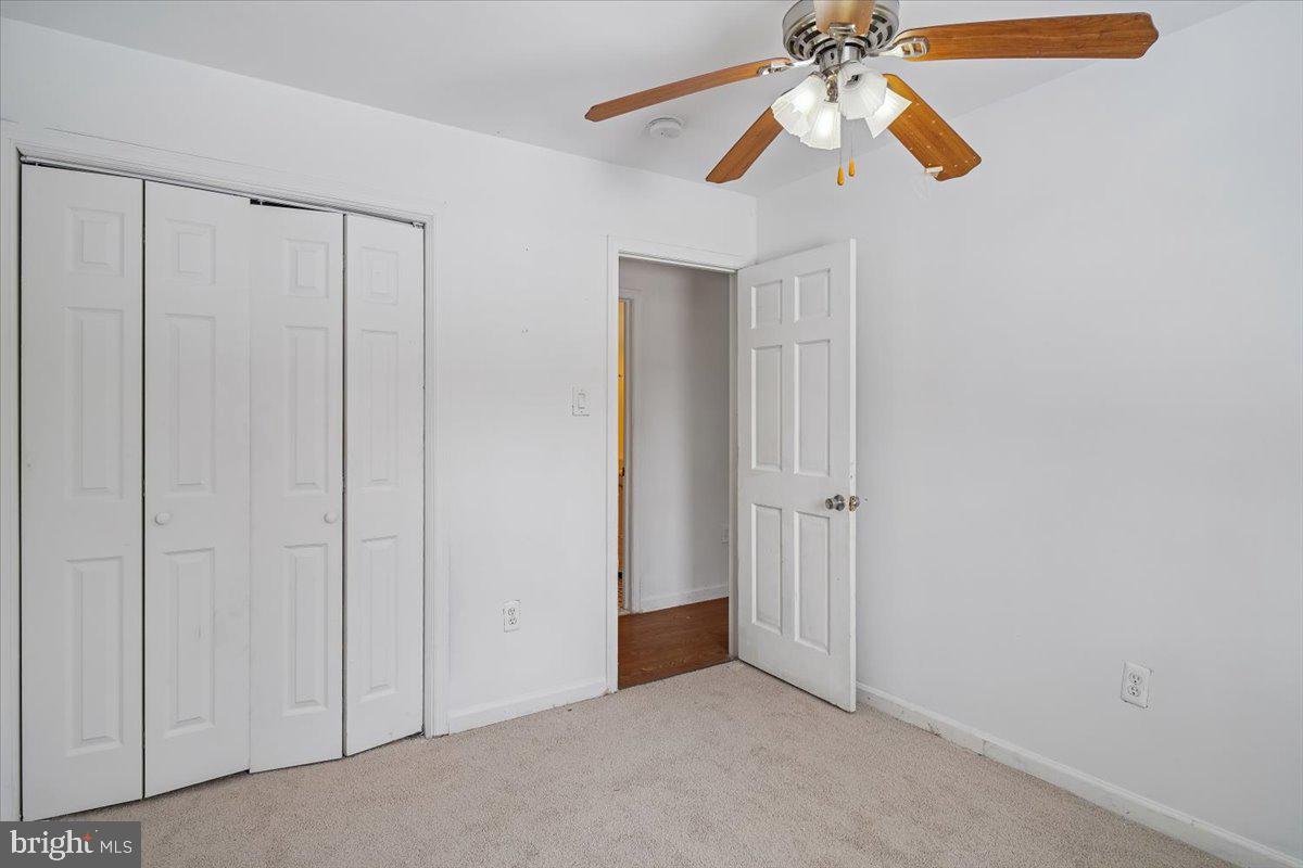 HAWTHORNE SQUARE - Residential