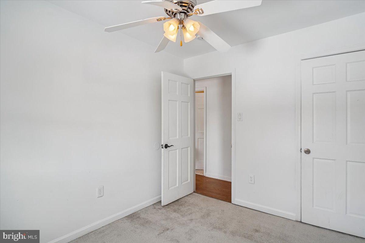 HAWTHORNE SQUARE - Residential