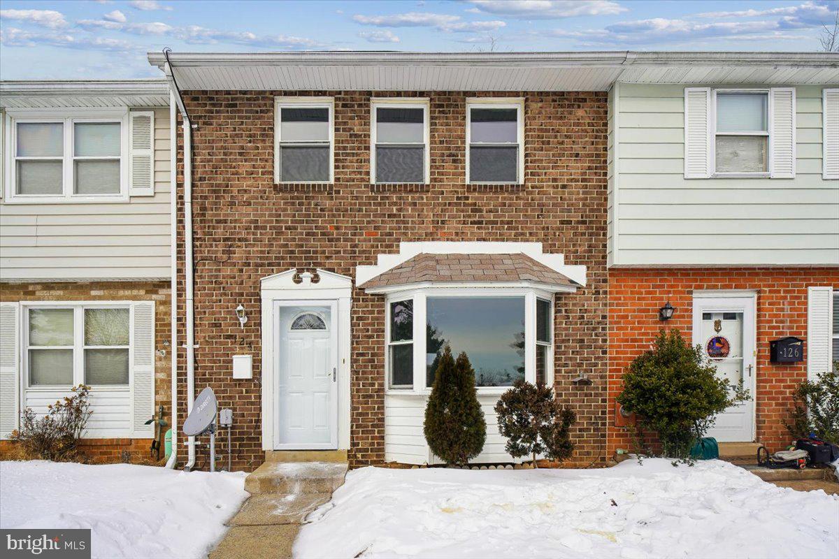 HAWTHORNE SQUARE - Residential