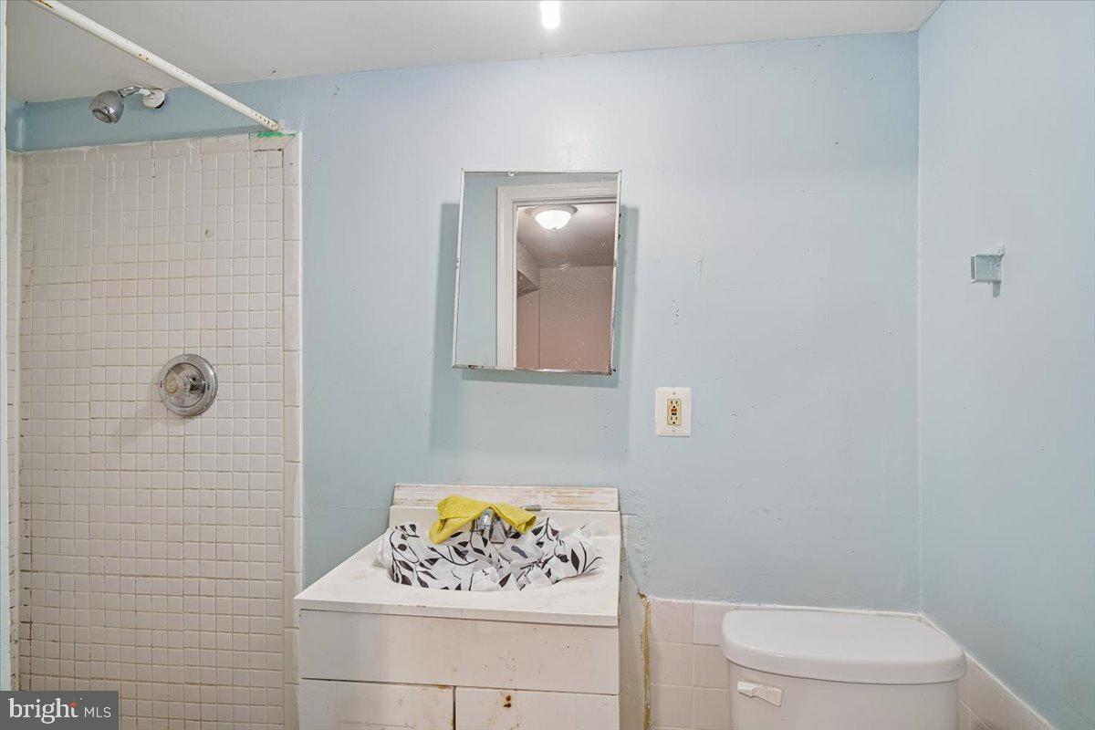 HAWTHORNE SQUARE - Residential