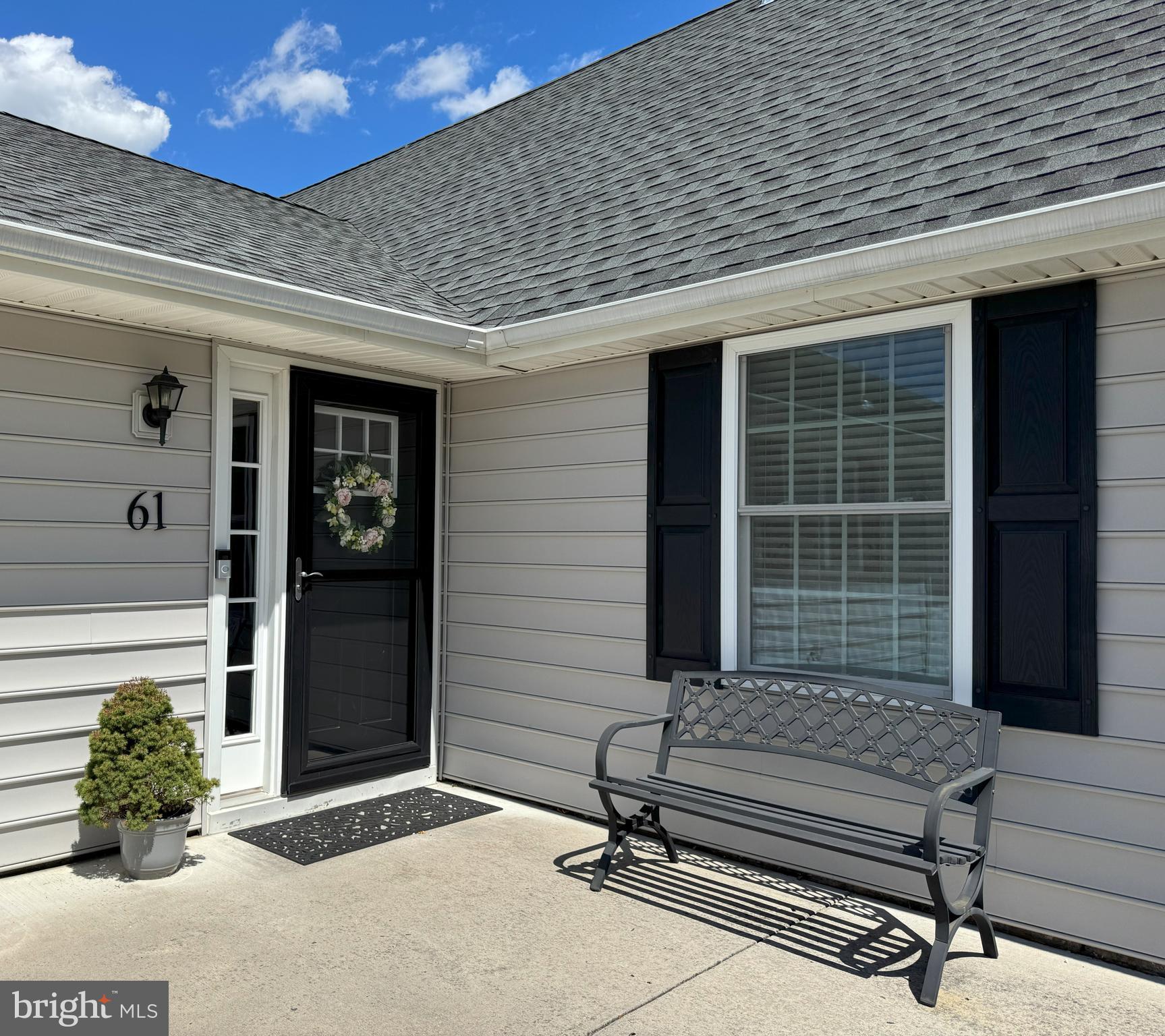 61 ROSE APPLE ROAD
