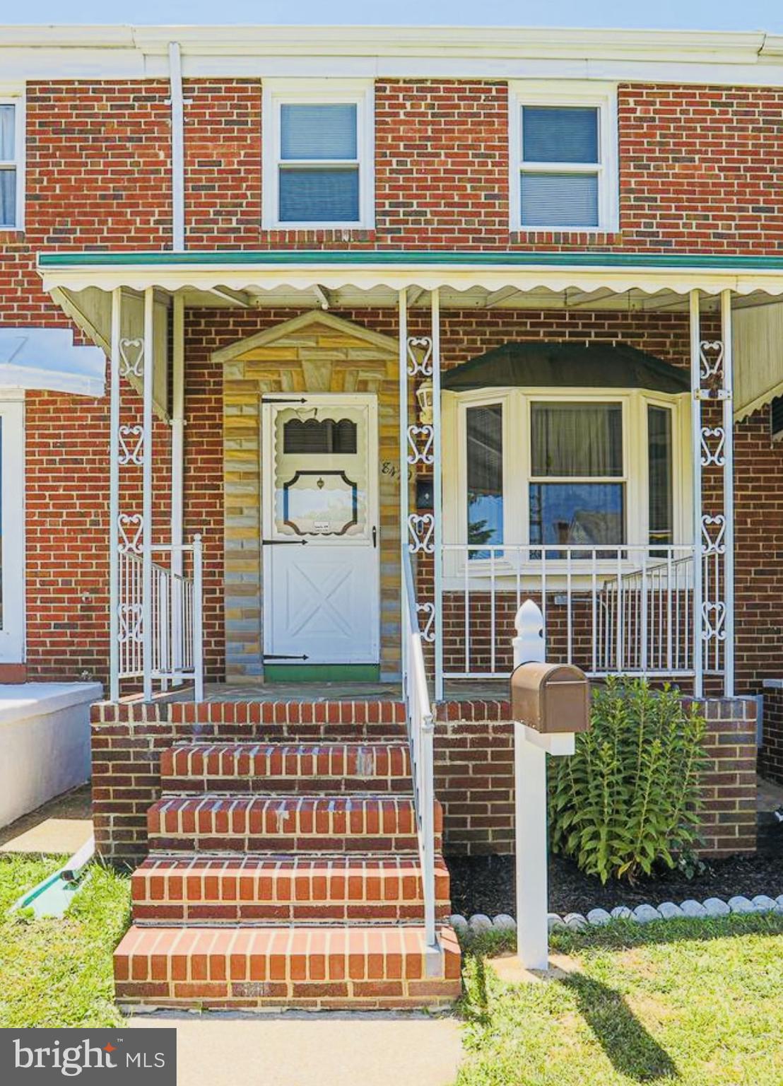 Welcome to 8429 Kavanagh Rd, a solid townhome offering great space, functional layout, and room to make it your own. The main level features bright living and dining areas, with hardwood floors hiding beneath the carpet just waiting to be uncovered. Upstairs offers two bedrooms and a full bath, with potential to add your personal touch throughout. The lower level provides additional living space, a second full bath, and access to the fenced rear yard, perfect for relaxing, entertaining, or letting pets play.
Move-in and update at your own pace while building equity.