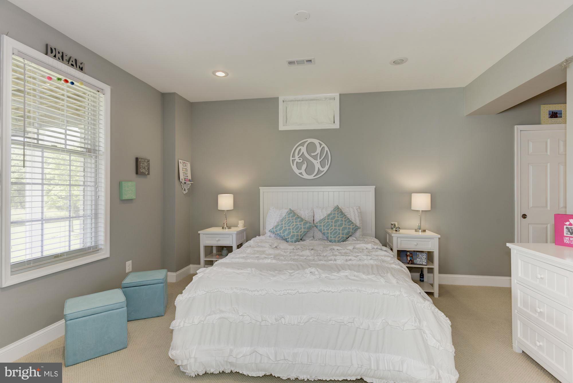 BELMONT - Residential Lease