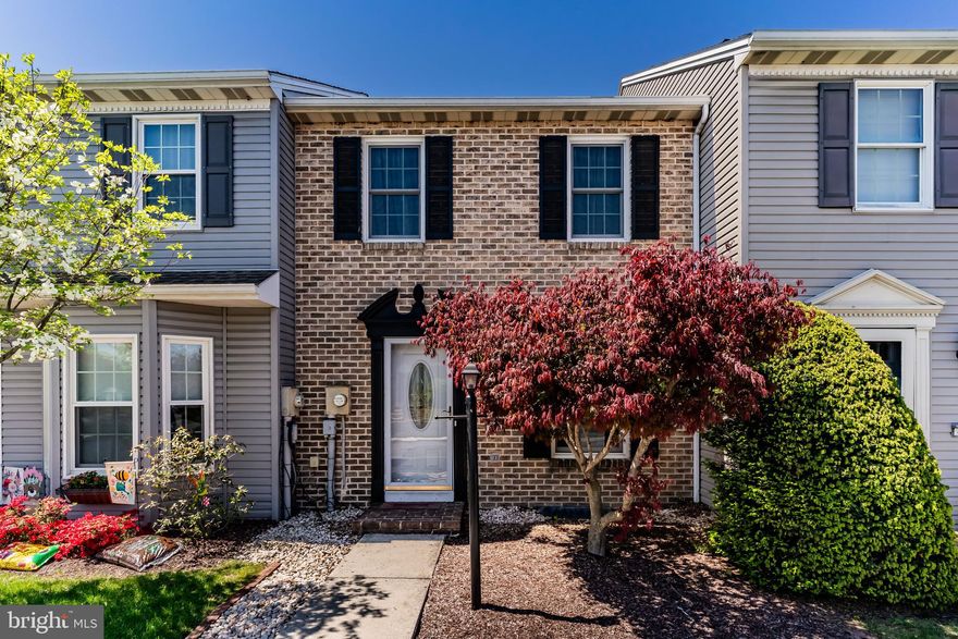 Welcome home to this beautifully updated 2-bedroom, 3-bath townhome in the heart of Mechanicsburg! This move-in-ready property offers the perfect blend of comfort, style, and convenience. Step inside to find brand-new flooring throughout the first floor, creating a fresh and modern feel. The updated kitchen features tasteful finishes, ample cabinet space, and is perfect for both everyday living and entertaining.
Major improvements throughout the home provide peace of mind, including all new windows and a brand-new HVAC system for year-round efficiency and comfort. Upstairs, the spacious bedrooms offer plenty of natural light and generous closet space, while the renovated full bathroom adds a touch of modern luxury.
The finished basement provides valuable additional living space, ideal for a family room, home office, gym, or guest area, along with the convenience of an additional full bath. Outside, enjoy relaxing or entertaining on the new deck, overlooking a low-maintenance outdoor space complete with a storage shed for extra functionality. Off-street parking adds everyday convenience to this exceptional home.
Located in a desirable Mechanicsburg neighborhood close to shopping, dining, and major commuter routes, this updated townhome is one you won’t want to miss!