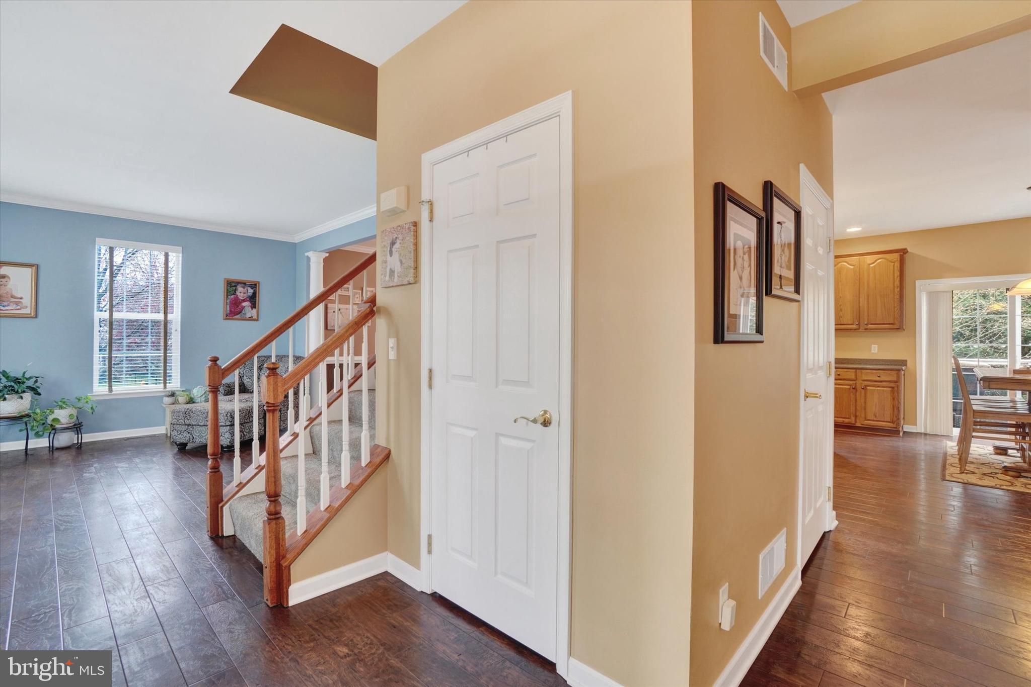 ROYAL OAKS - Residential