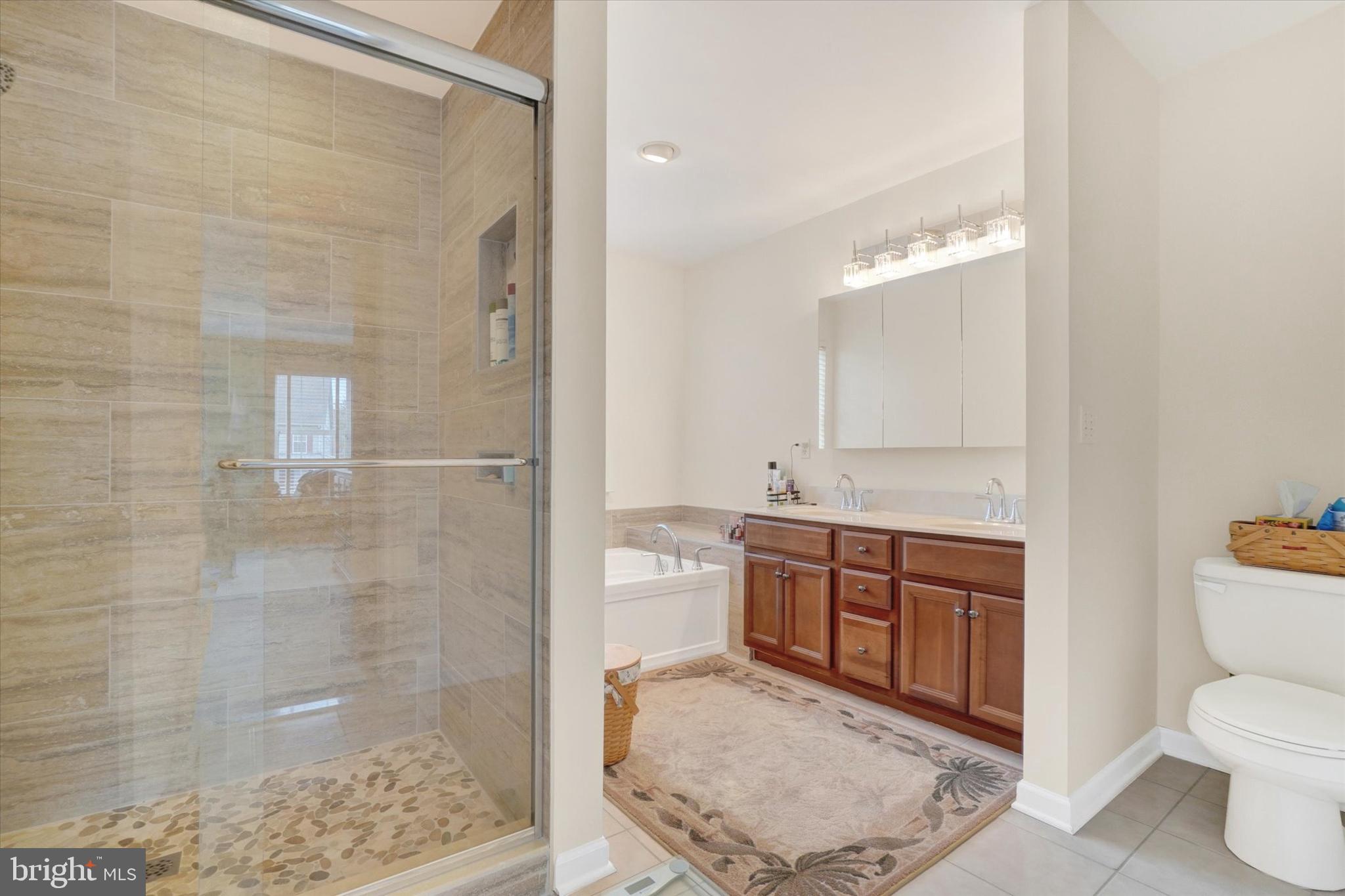 ROYAL OAKS - Residential