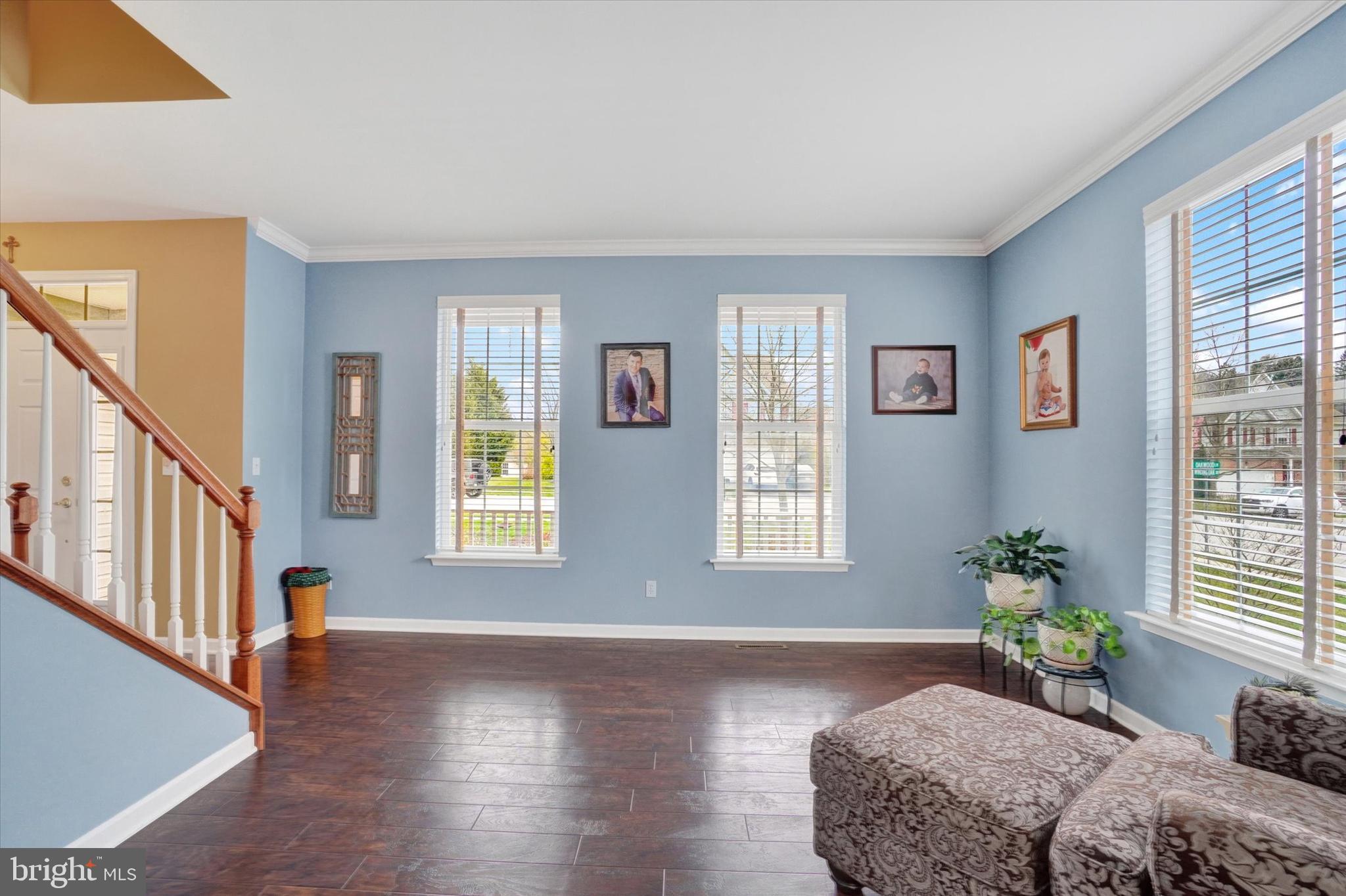 ROYAL OAKS - Residential