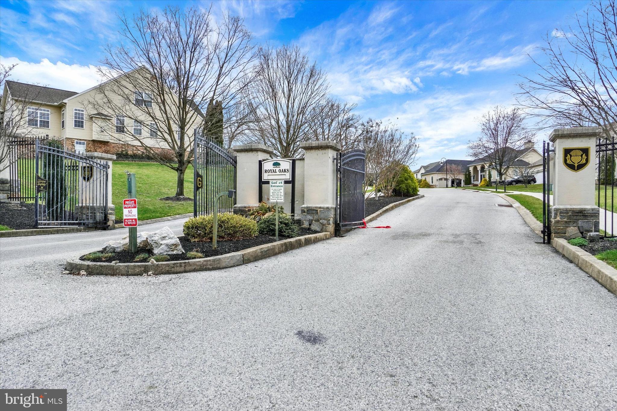 ROYAL OAKS - Residential