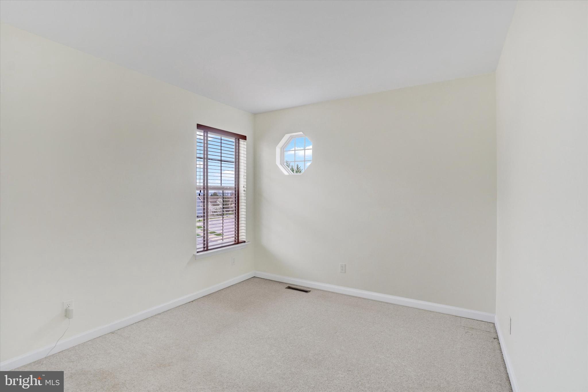 ROYAL OAKS - Residential