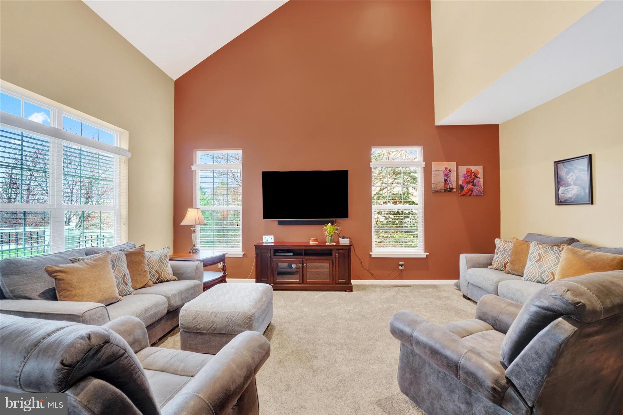 ROYAL OAKS - Residential