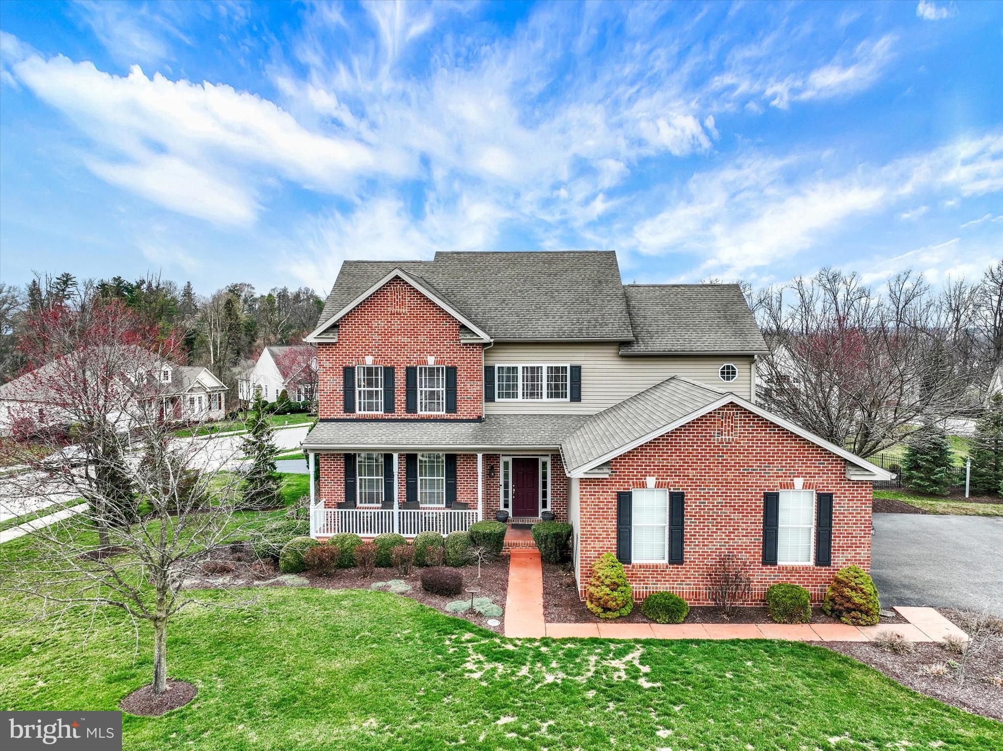 ROYAL OAKS - Residential