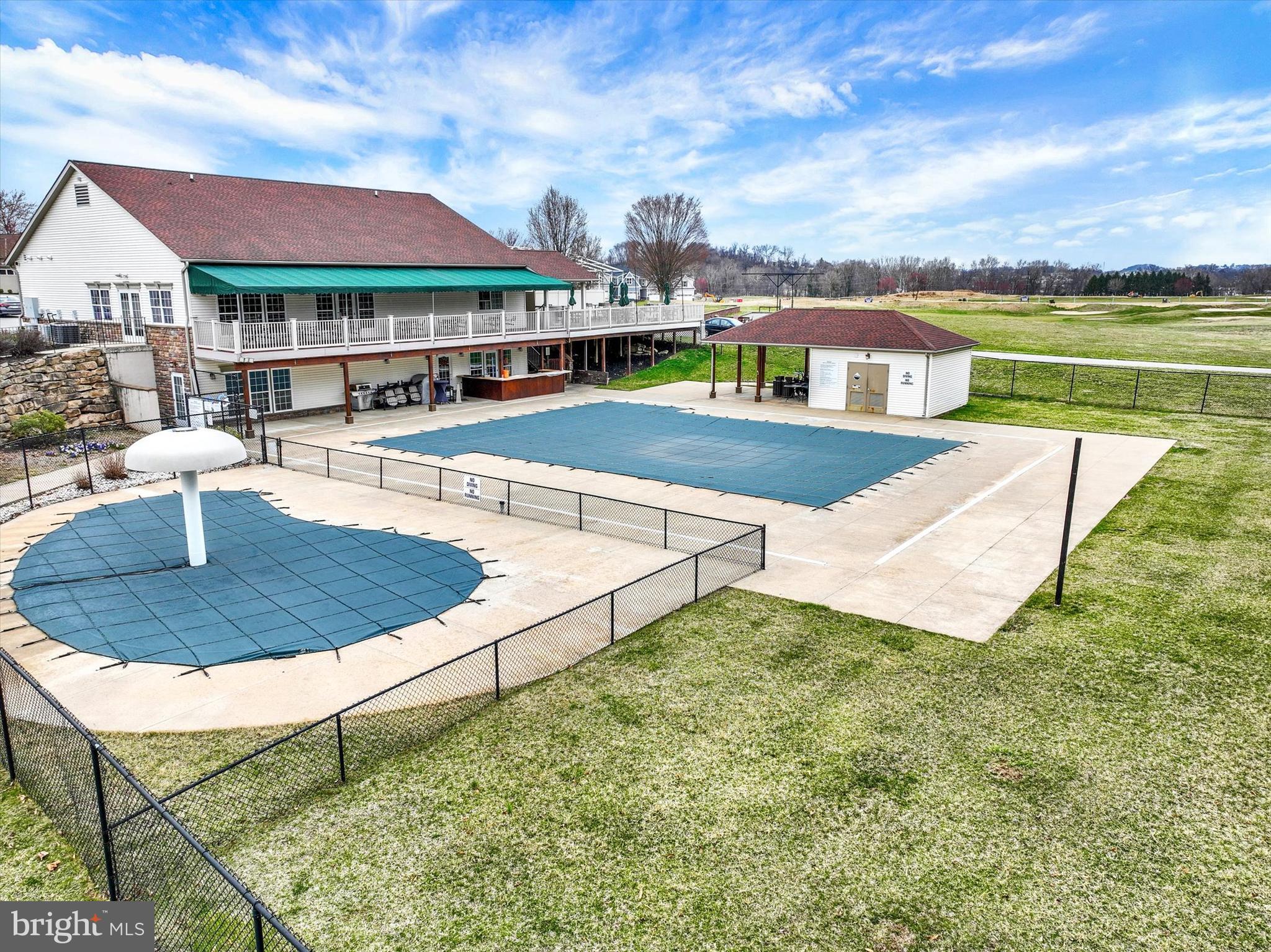 ROYAL OAKS - Residential