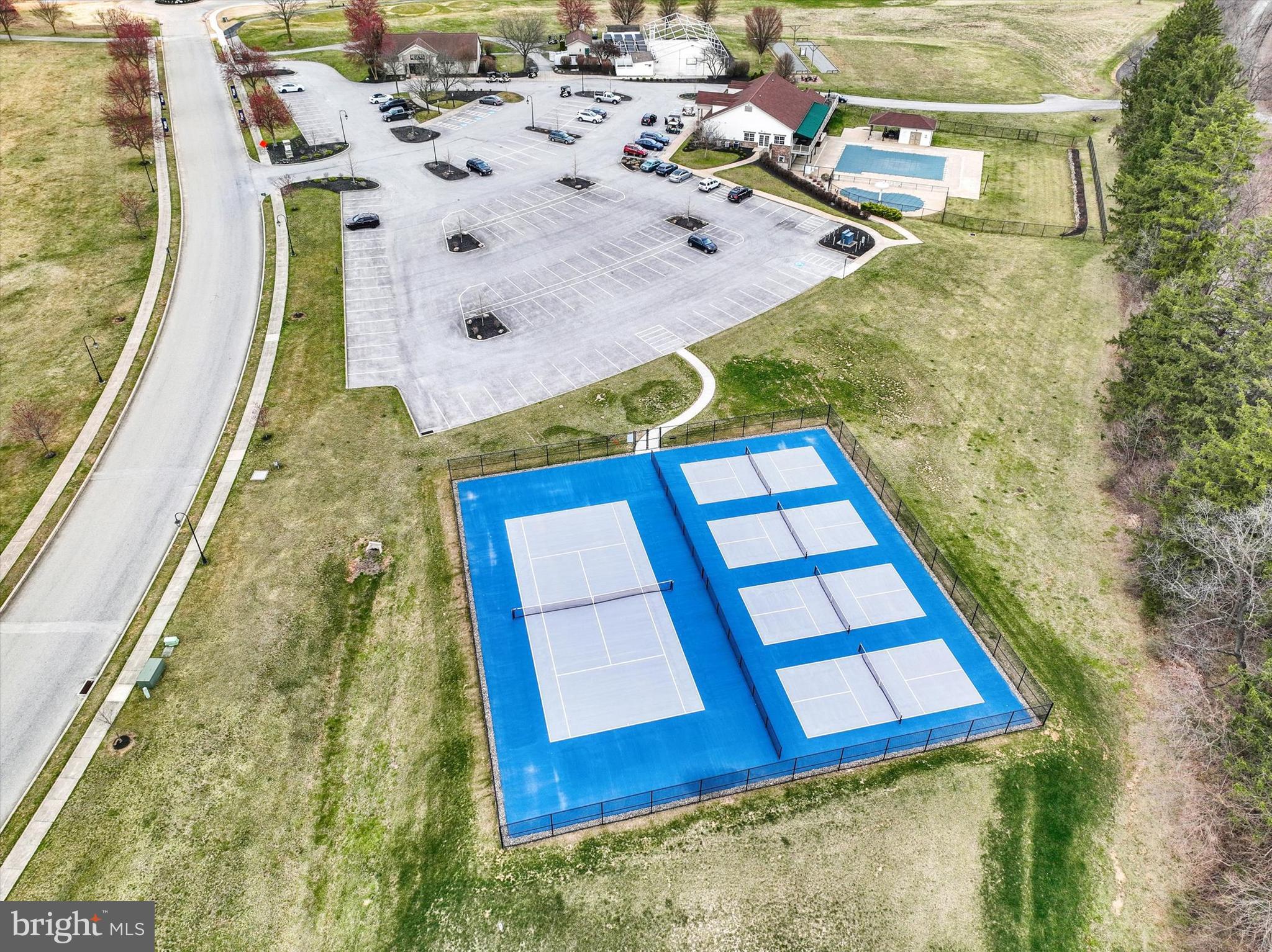 ROYAL OAKS - Residential