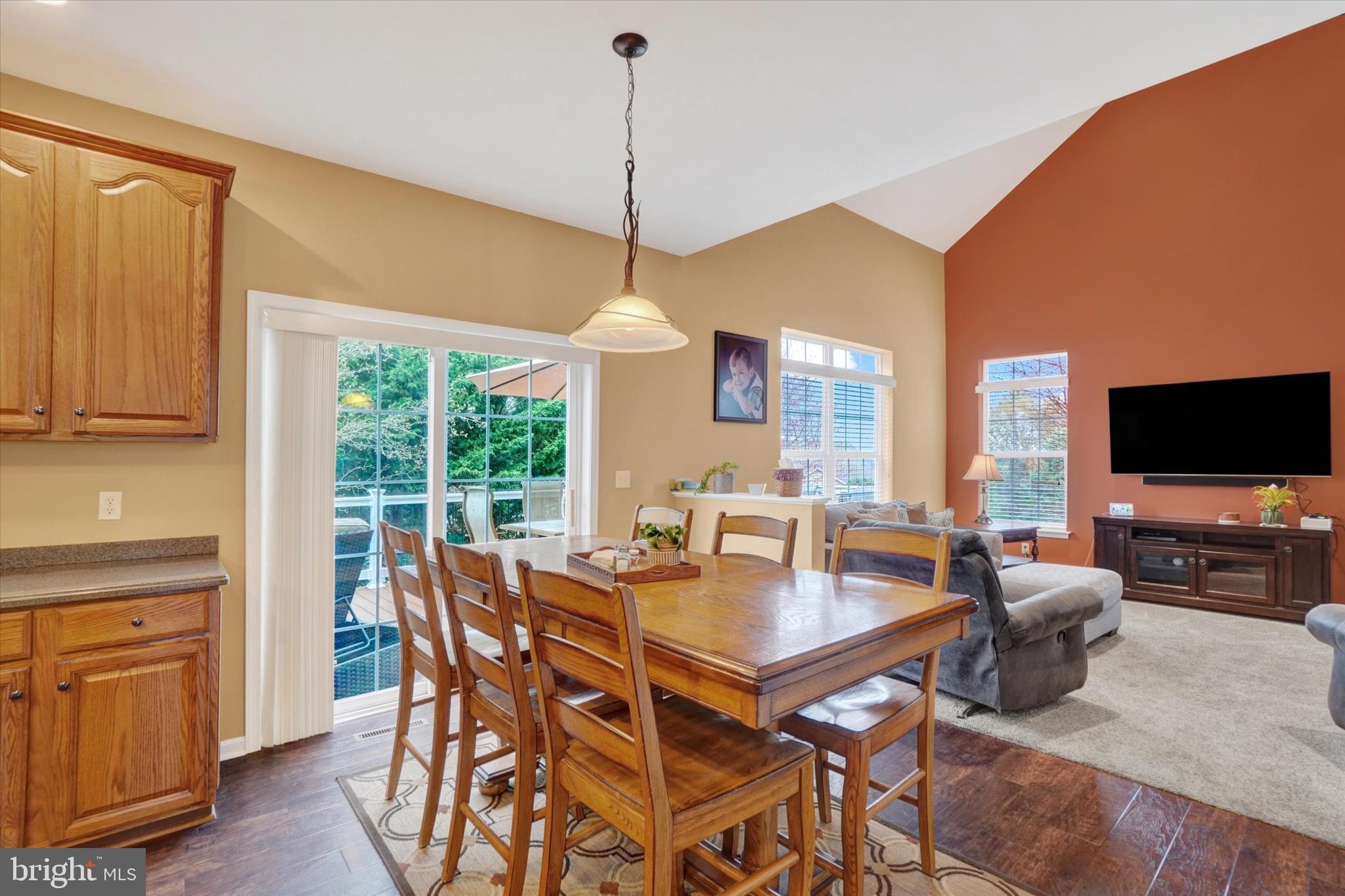 ROYAL OAKS - Residential