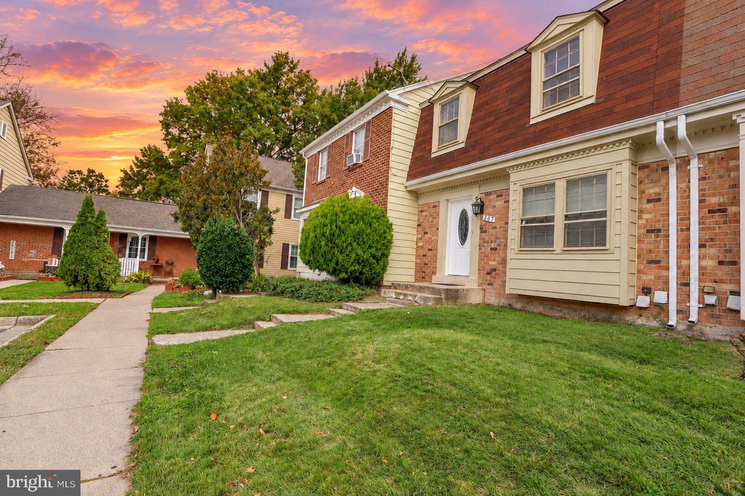 367 LINDEN COURT