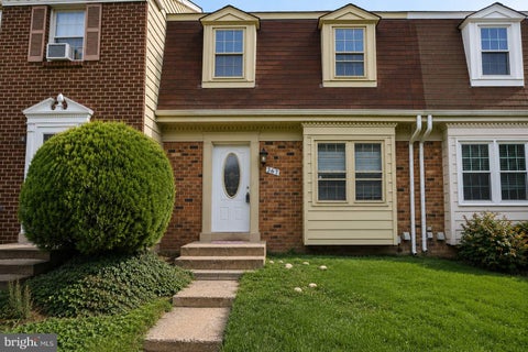 Photo of 367 Linden Court, HERNDON, VA 20170 (MLS # VAFX2335248)