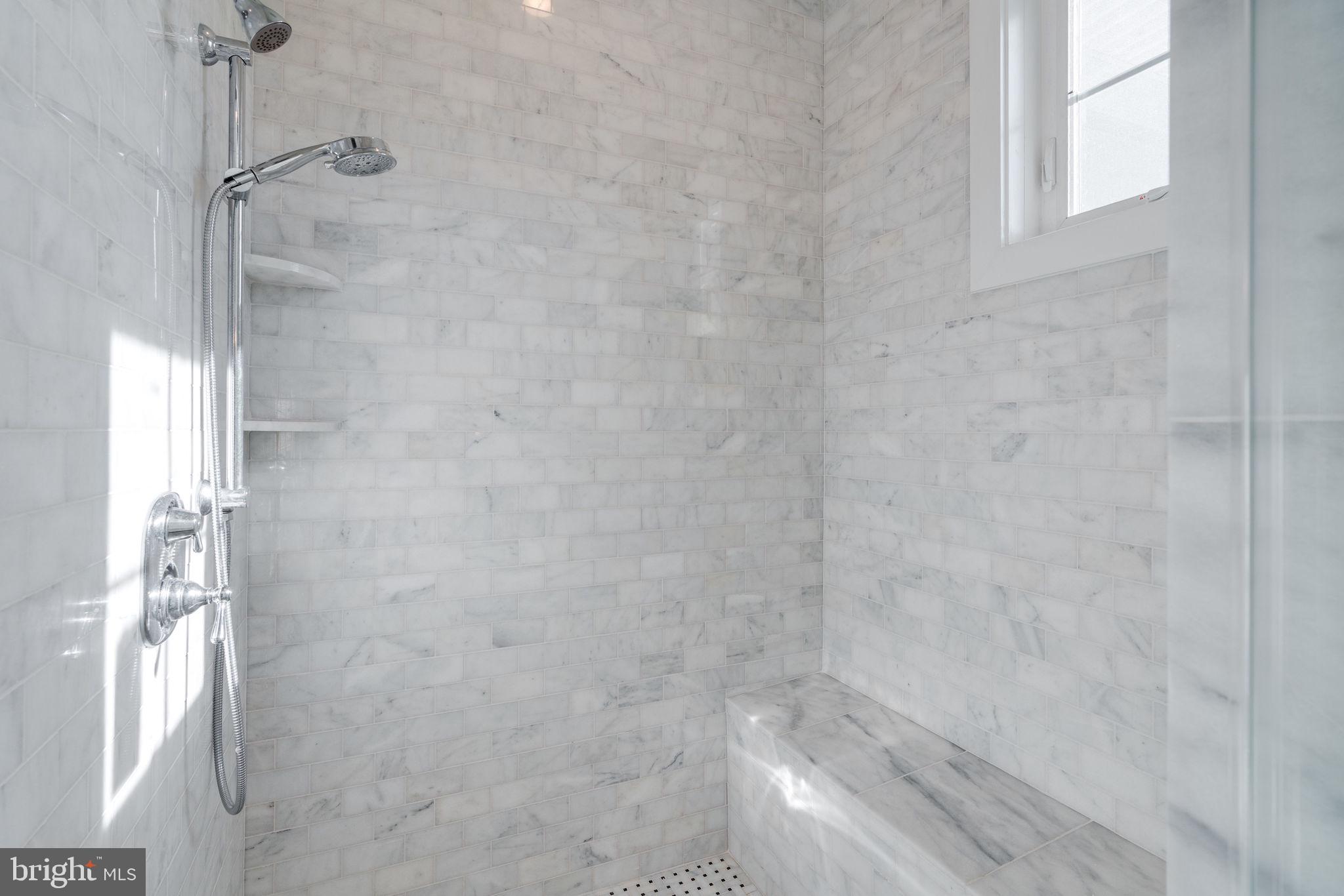 SUMMERVIEW POINT - Residential