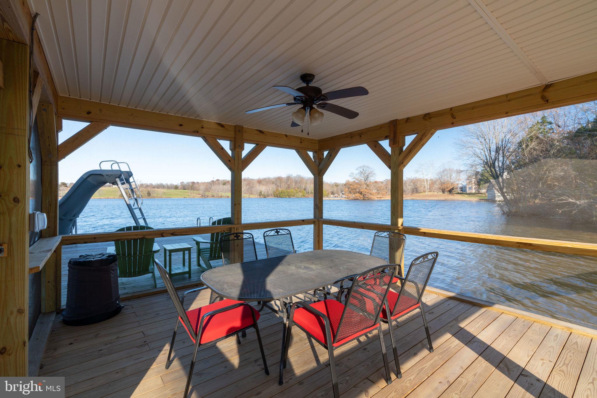 SUMMERVIEW POINT - Residential