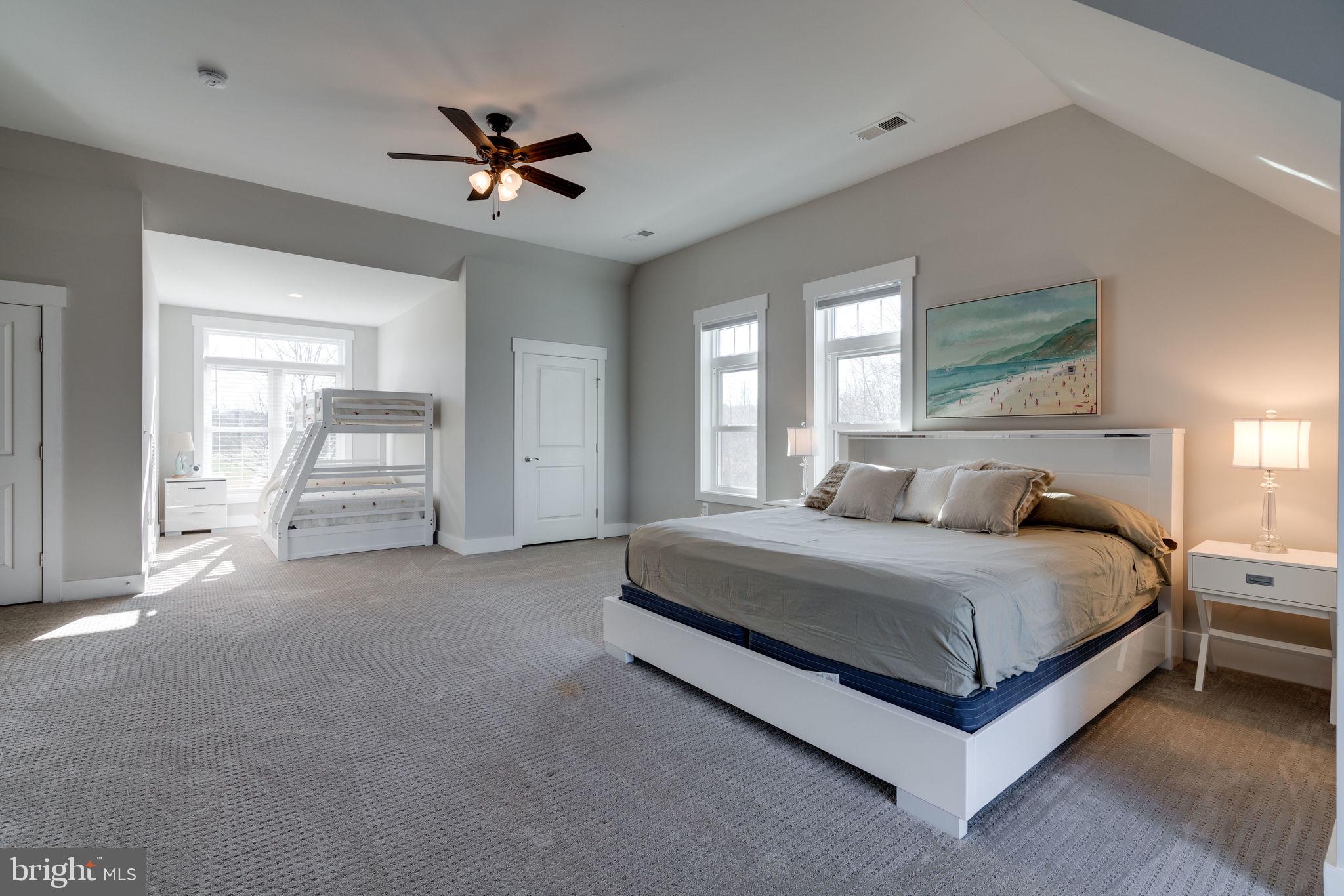 SUMMERVIEW POINT - Residential