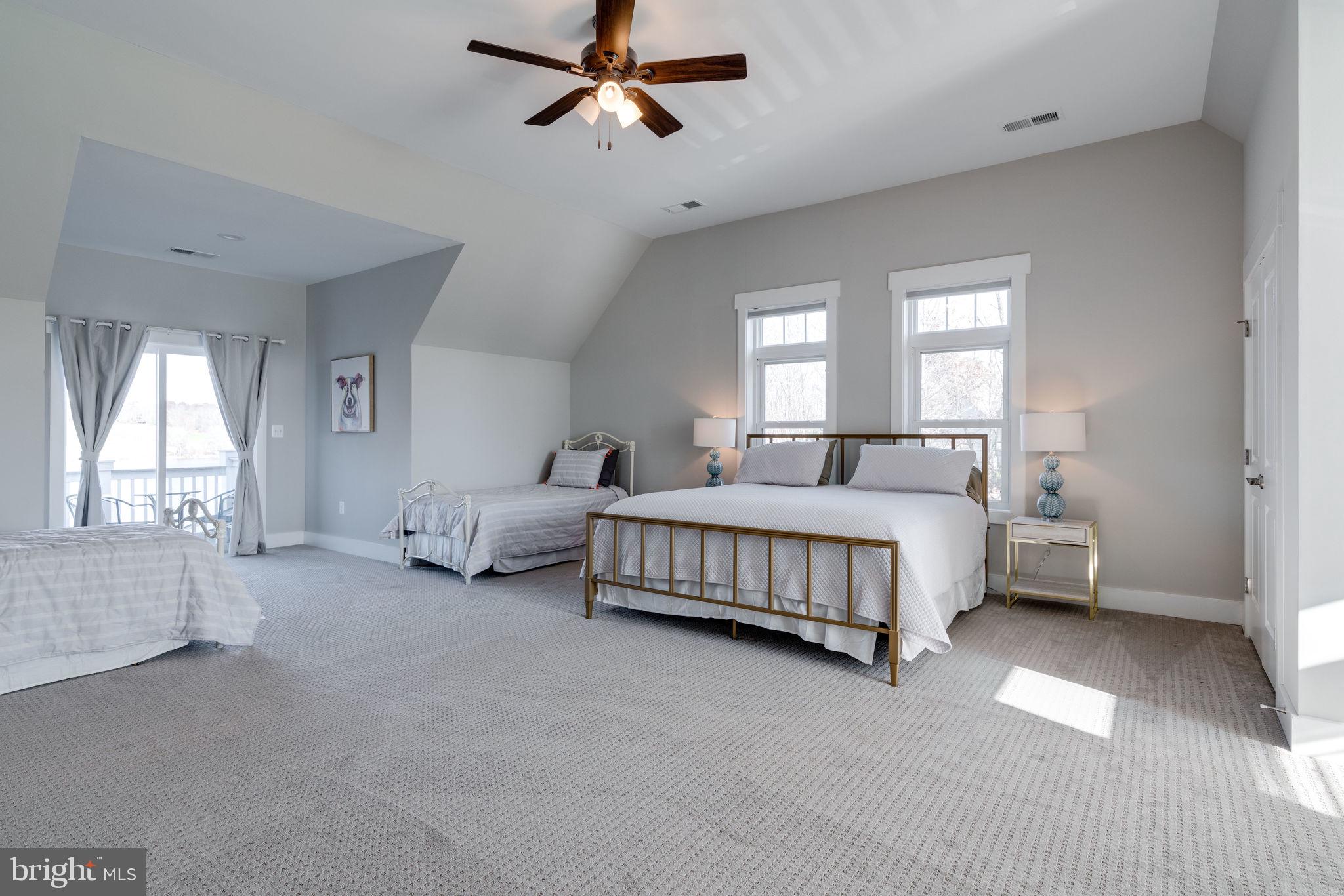 SUMMERVIEW POINT - Residential