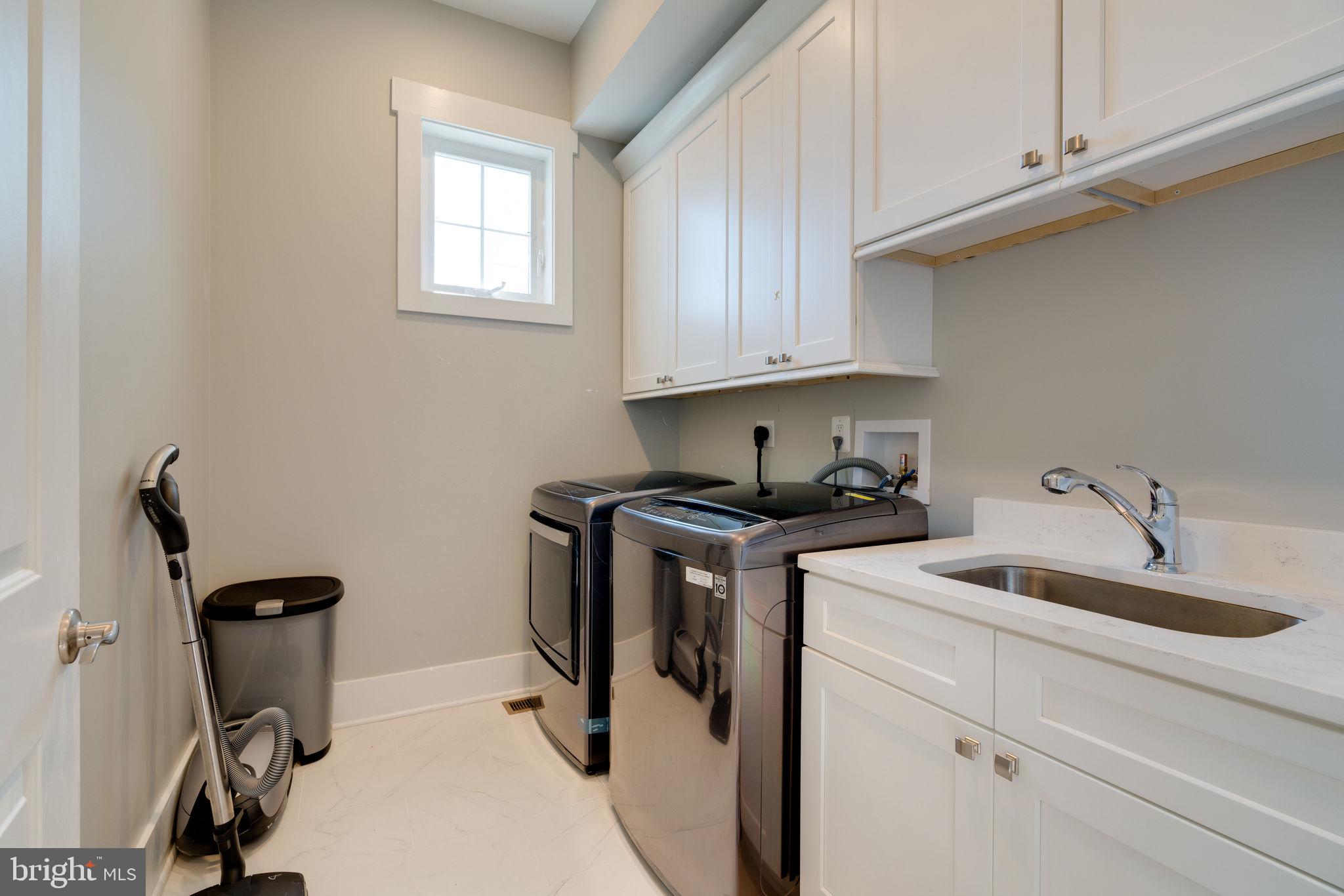 SUMMERVIEW POINT - Residential