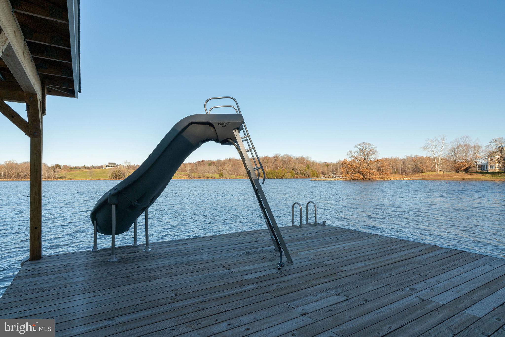 SUMMERVIEW POINT - Residential