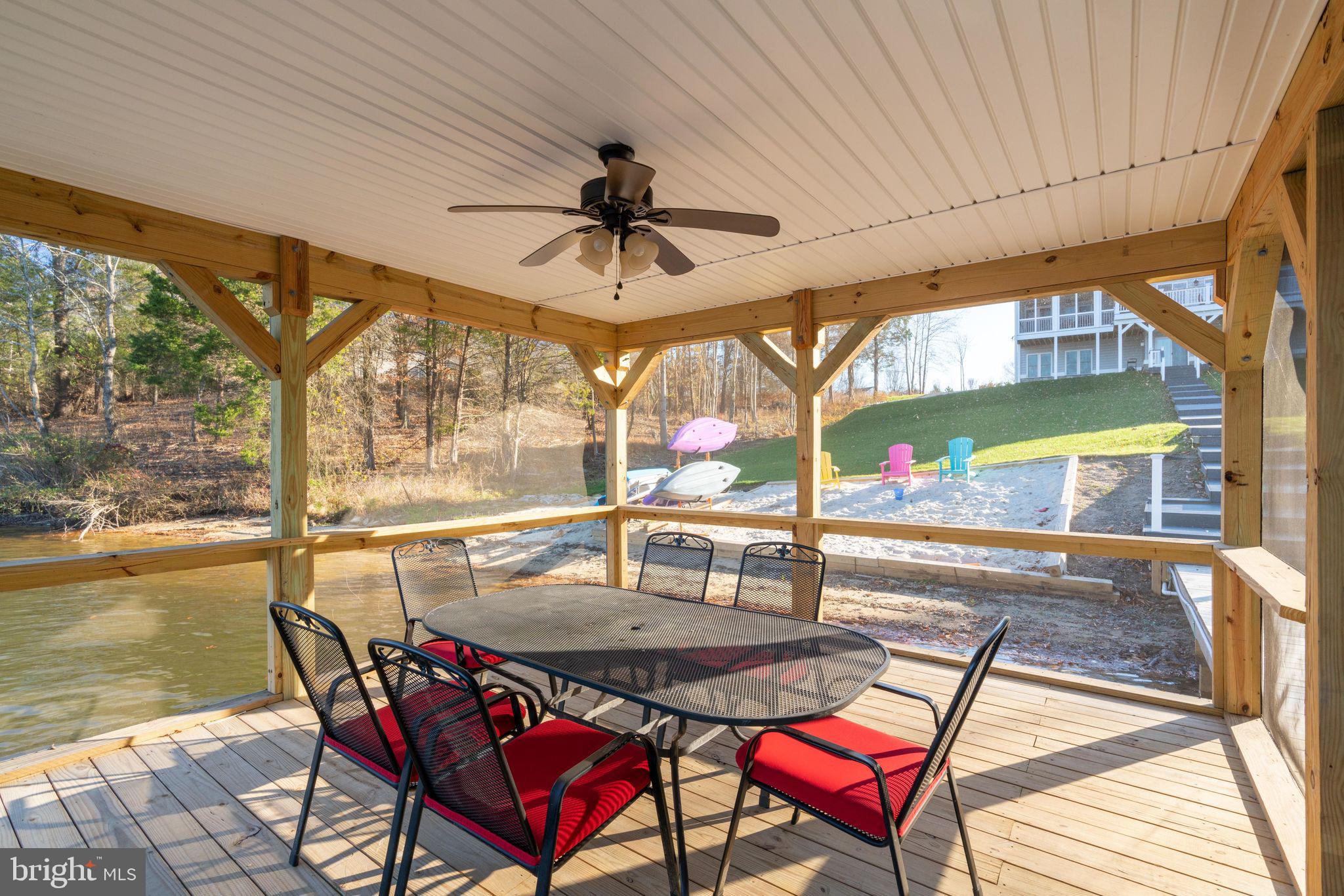 SUMMERVIEW POINT - Residential