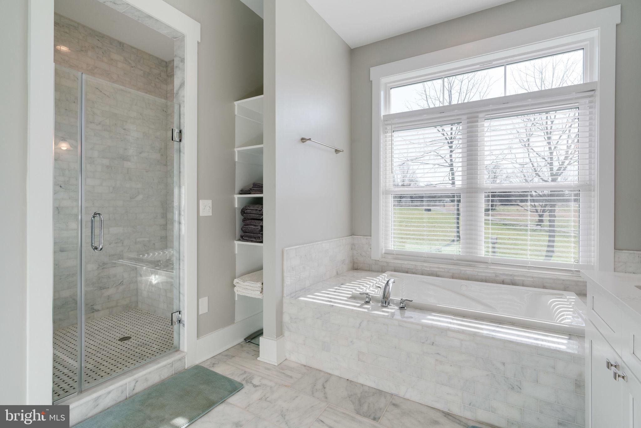 SUMMERVIEW POINT - Residential