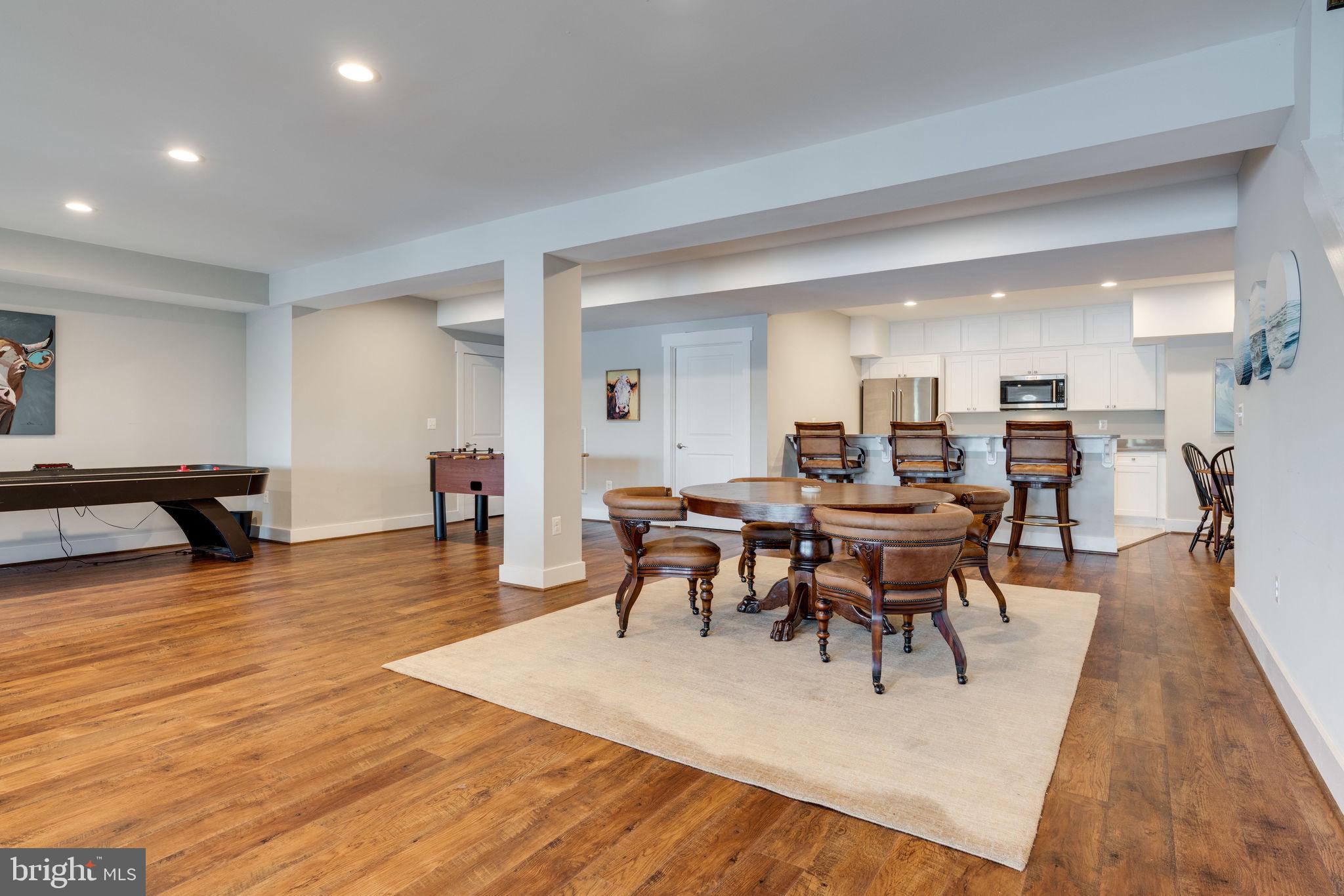 SUMMERVIEW POINT - Residential