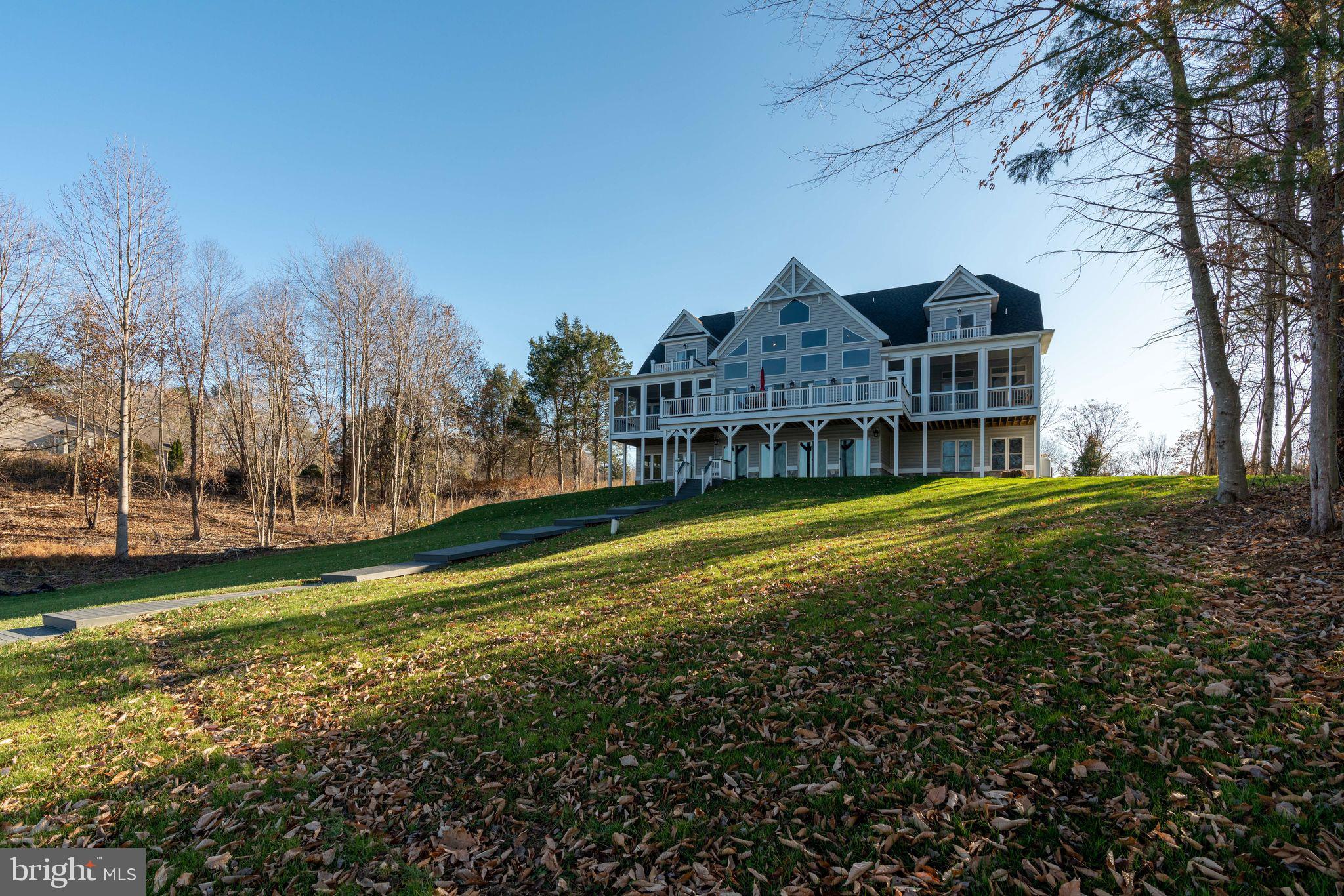 SUMMERVIEW POINT - Residential