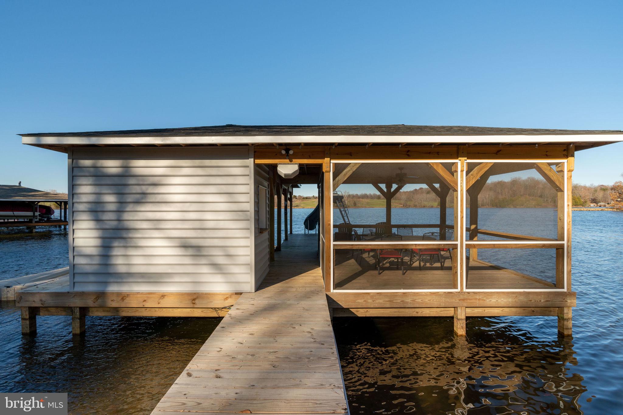 SUMMERVIEW POINT - Residential