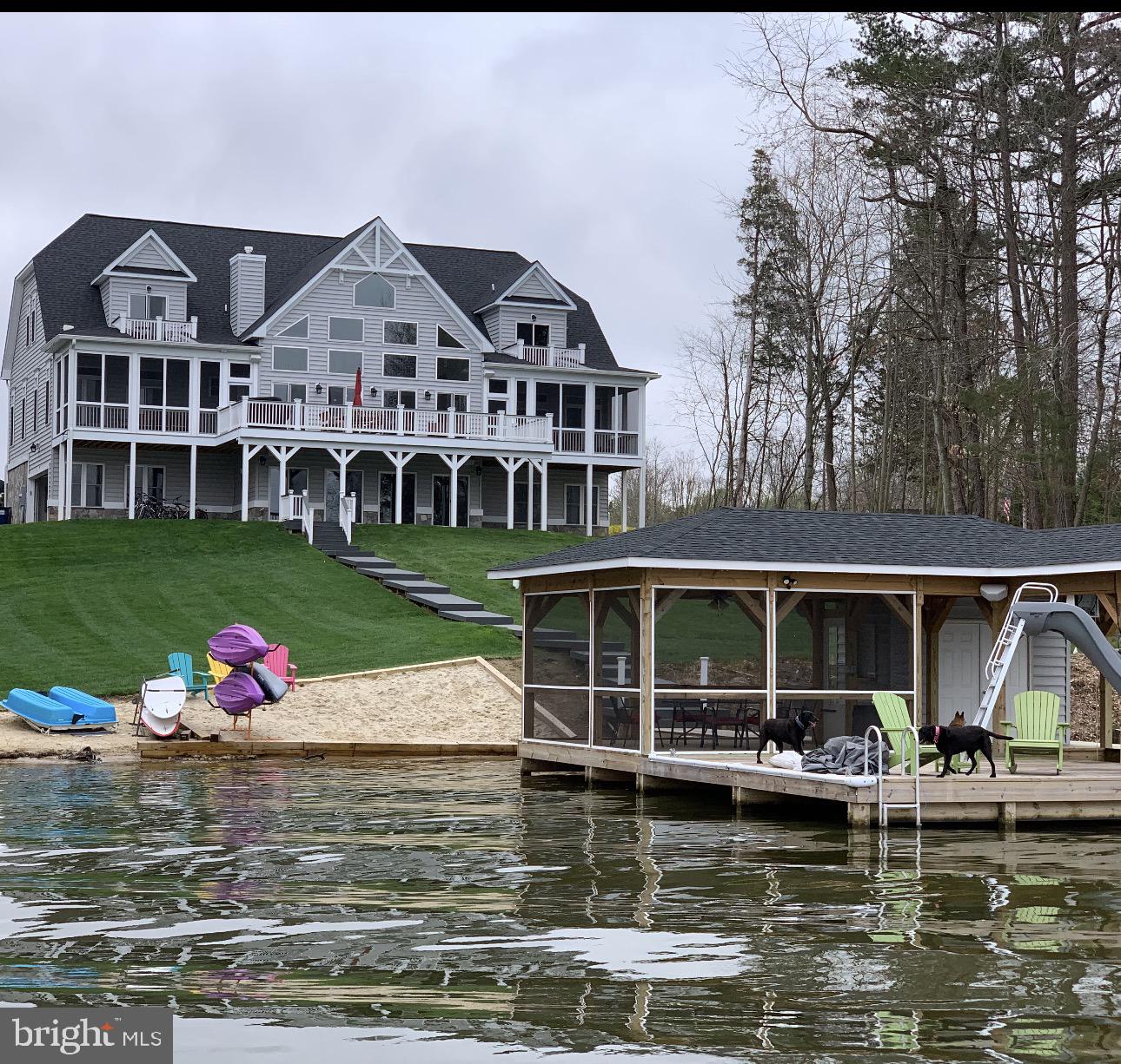 SUMMERVIEW POINT - Residential