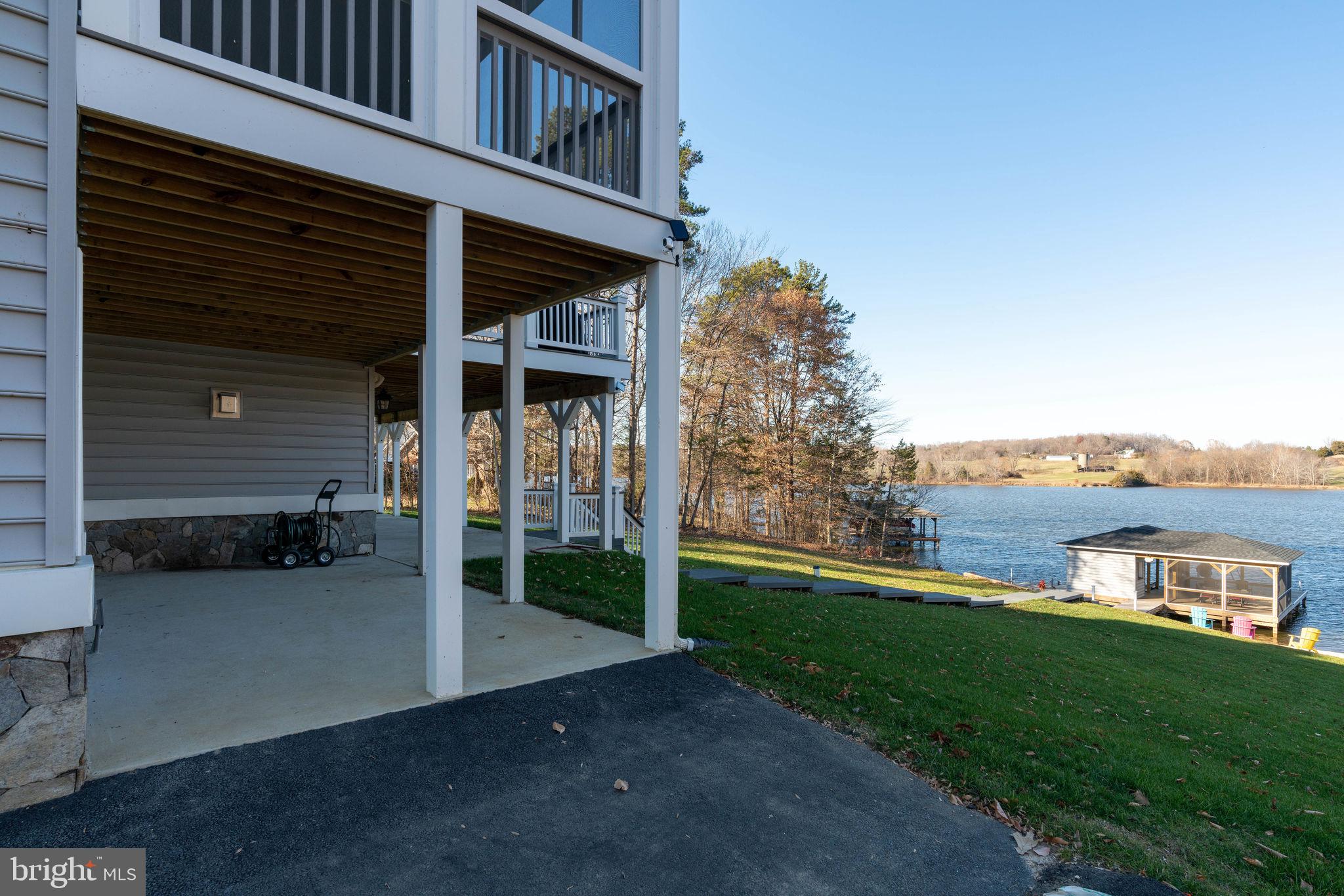 SUMMERVIEW POINT - Residential